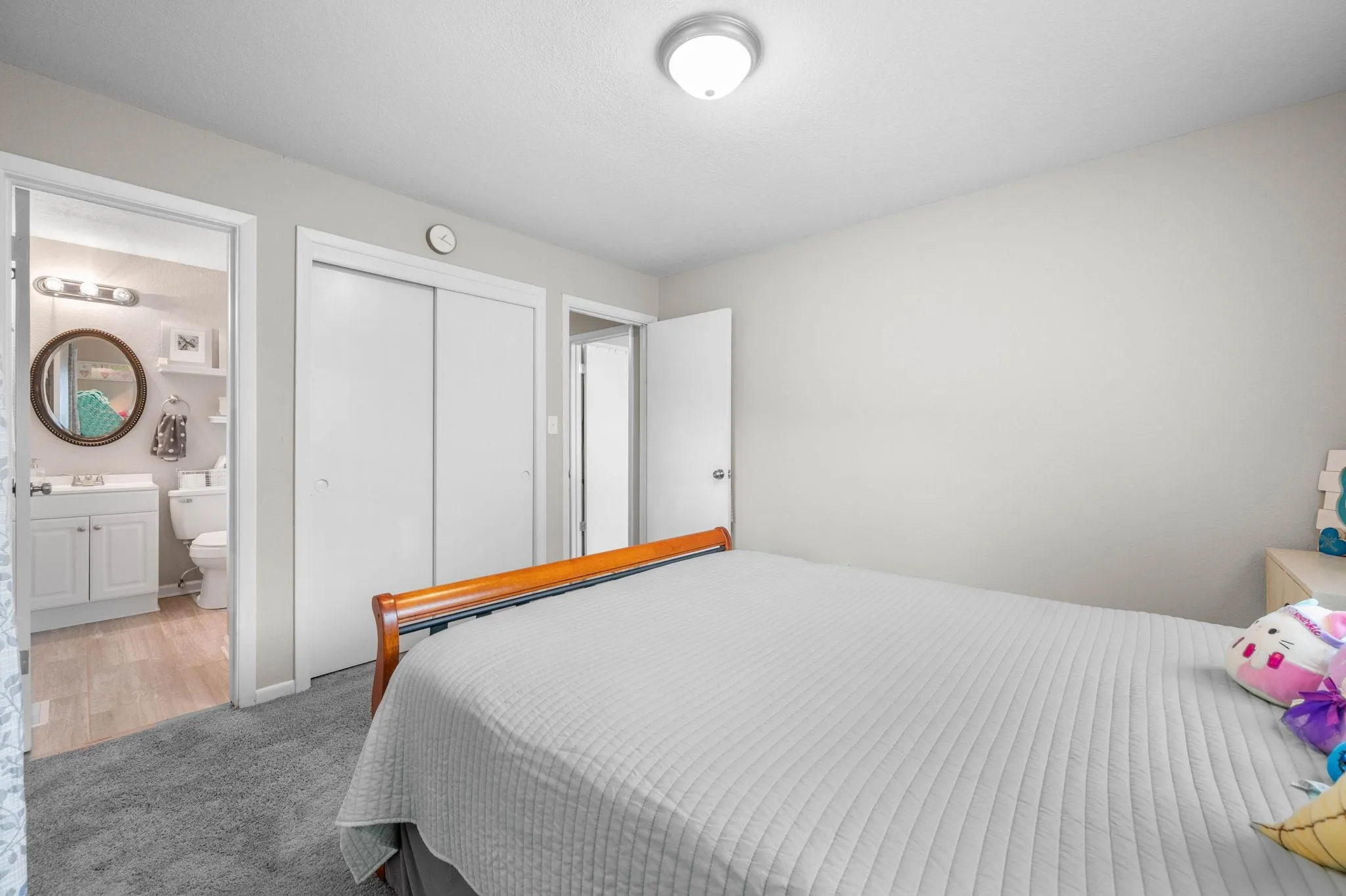 Wichita, Kansas 67212, United States, 3 Bedrooms Bedrooms, ,3 BathroomsBathrooms,Residential,Pending,135509