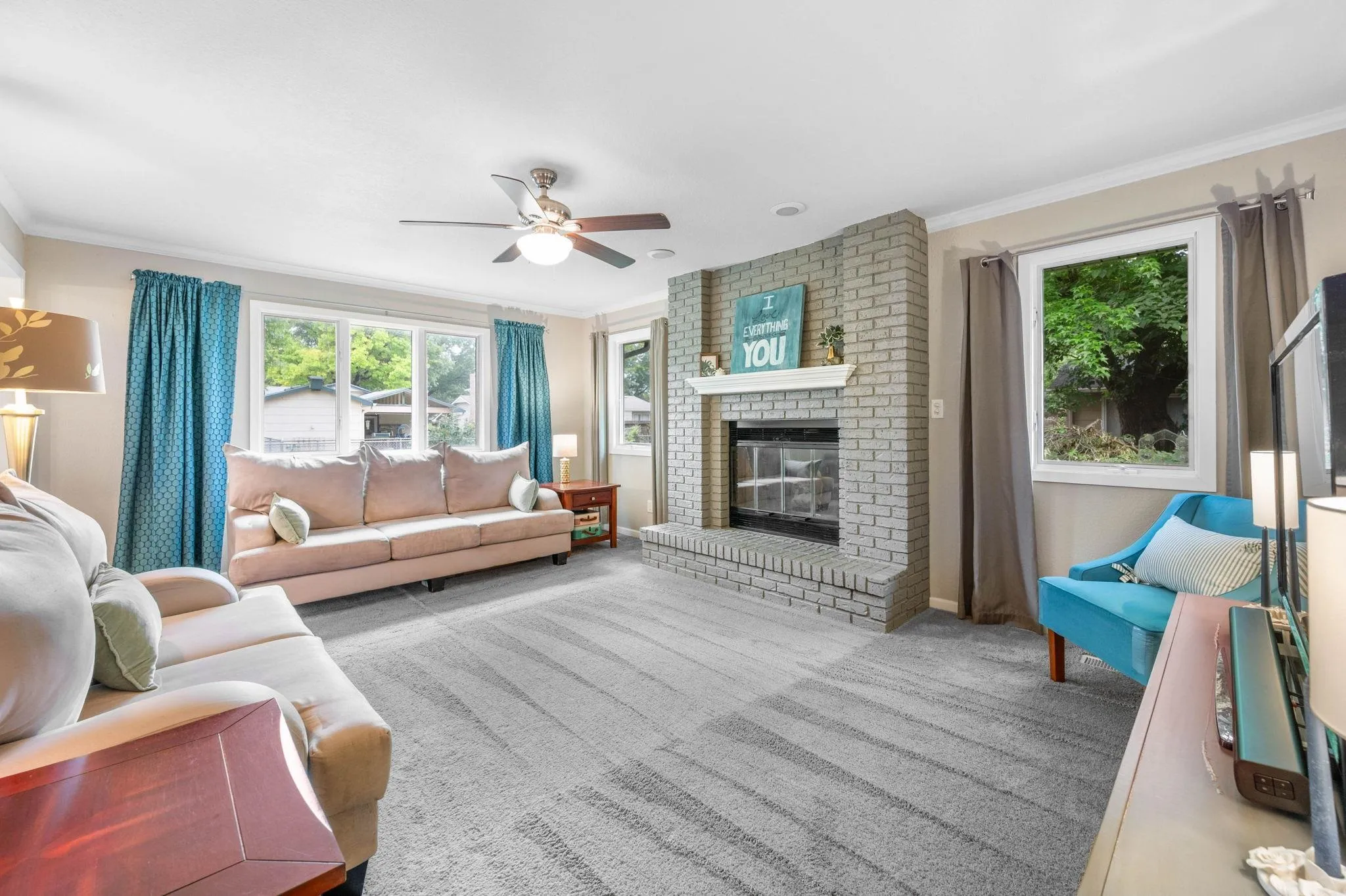 Wichita, Kansas 67212, United States, 3 Bedrooms Bedrooms, ,3 BathroomsBathrooms,Residential,Pending,135509