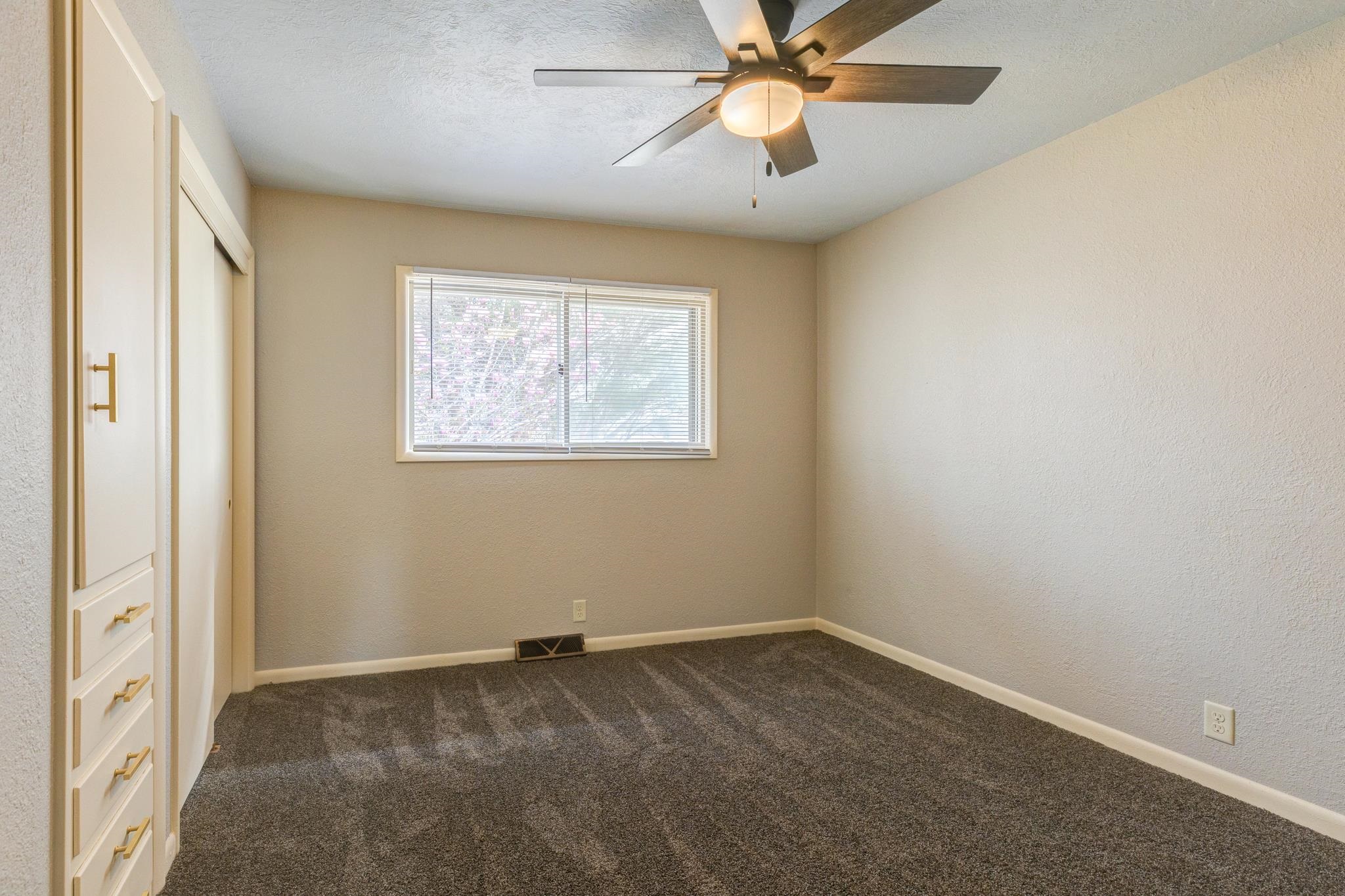 619 Guernsey Dr, Salina, Kansas image 14