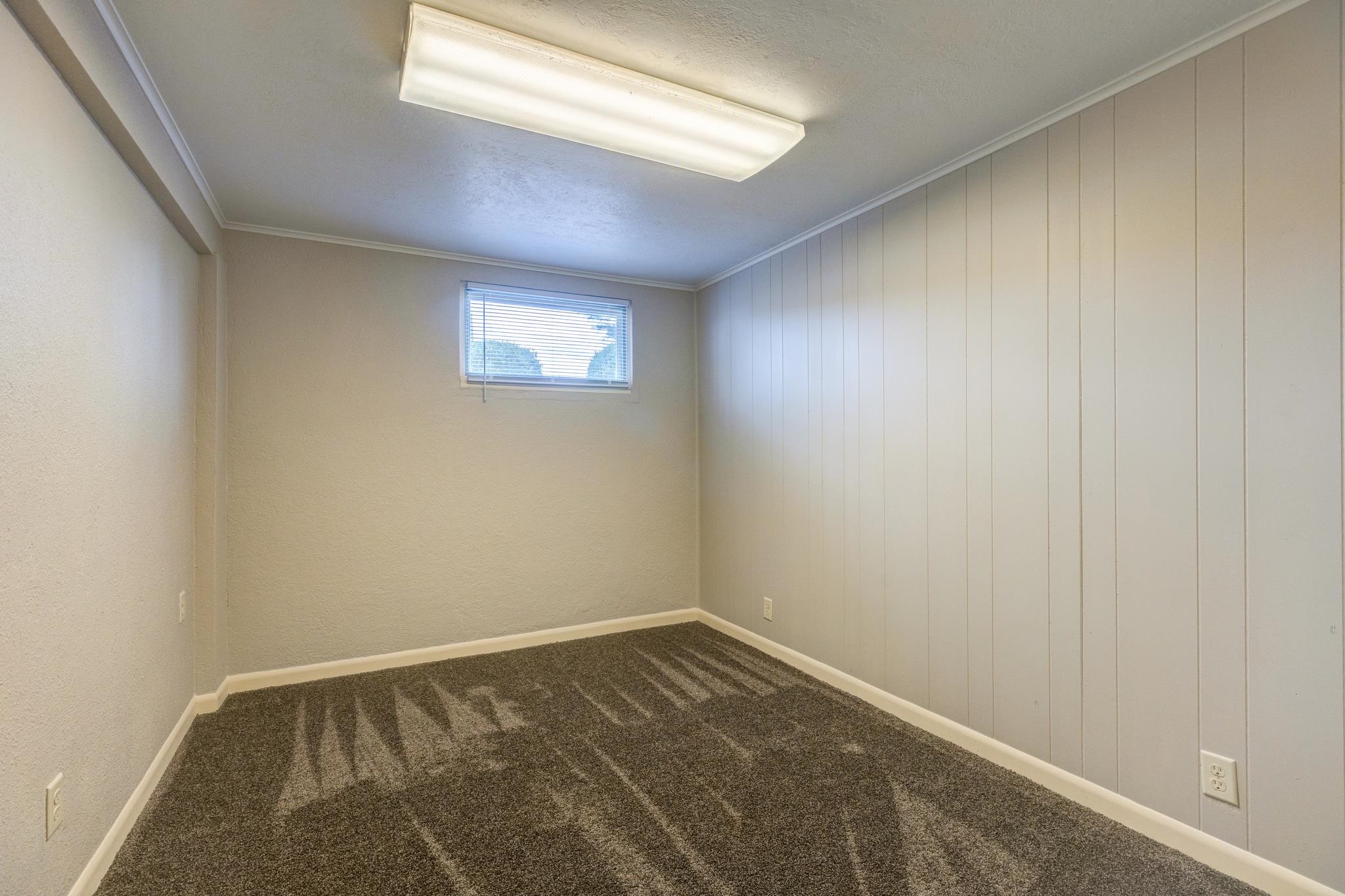 619 Guernsey Dr, Salina, Kansas image 19