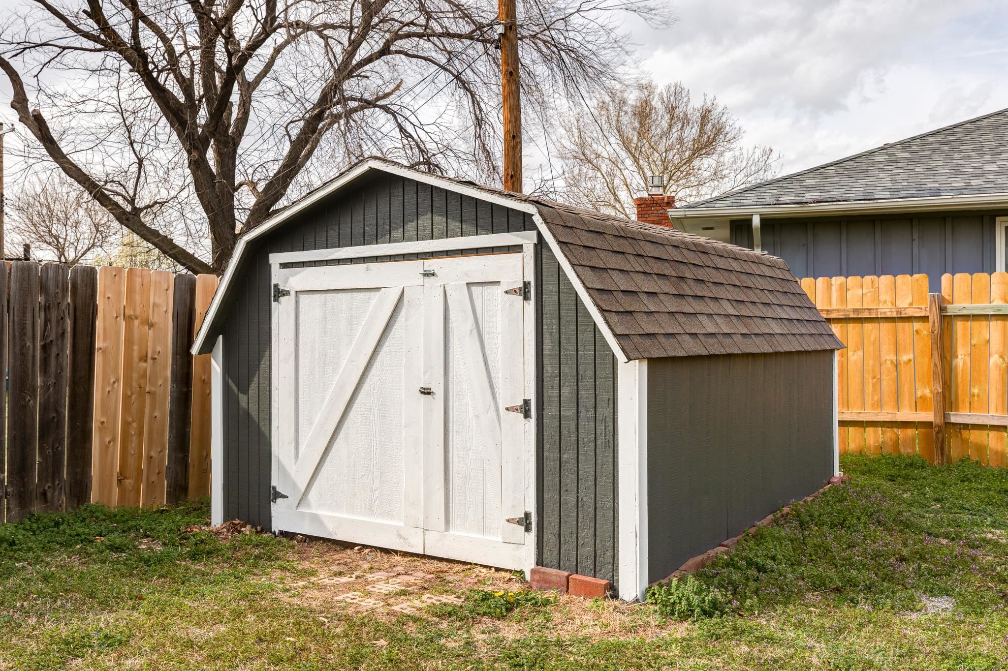 619 Guernsey Dr, Salina, Kansas image 31