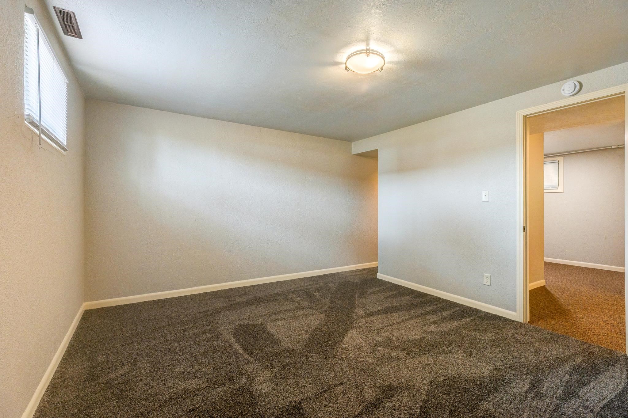 619 Guernsey Dr, Salina, Kansas image 20