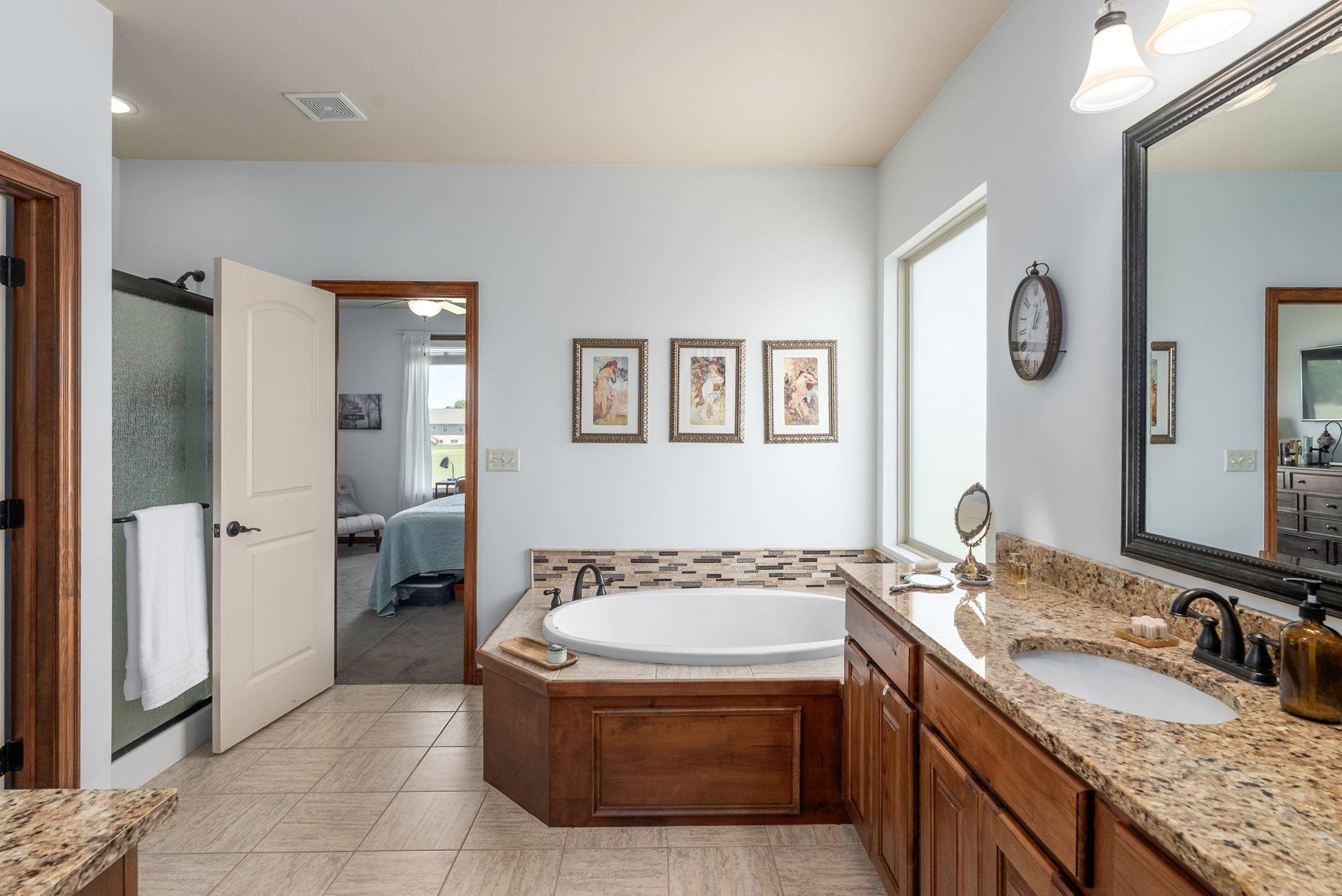 602 E Stone Lake Cir, Augusta, Kansas image 15