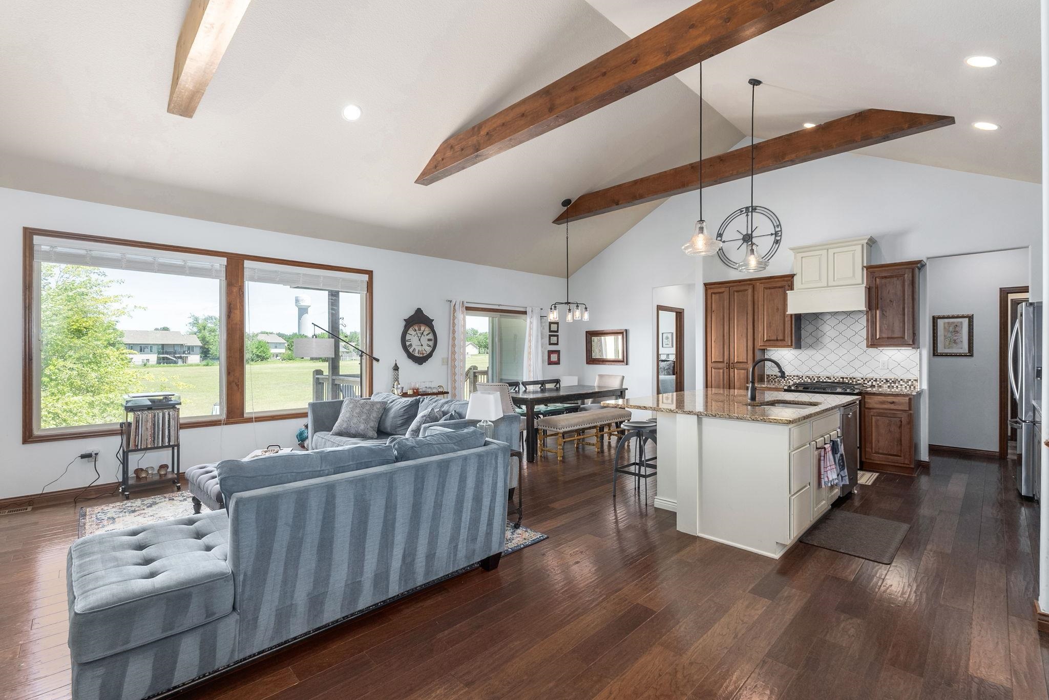 602 E Stone Lake Cir, Augusta, Kansas image 3