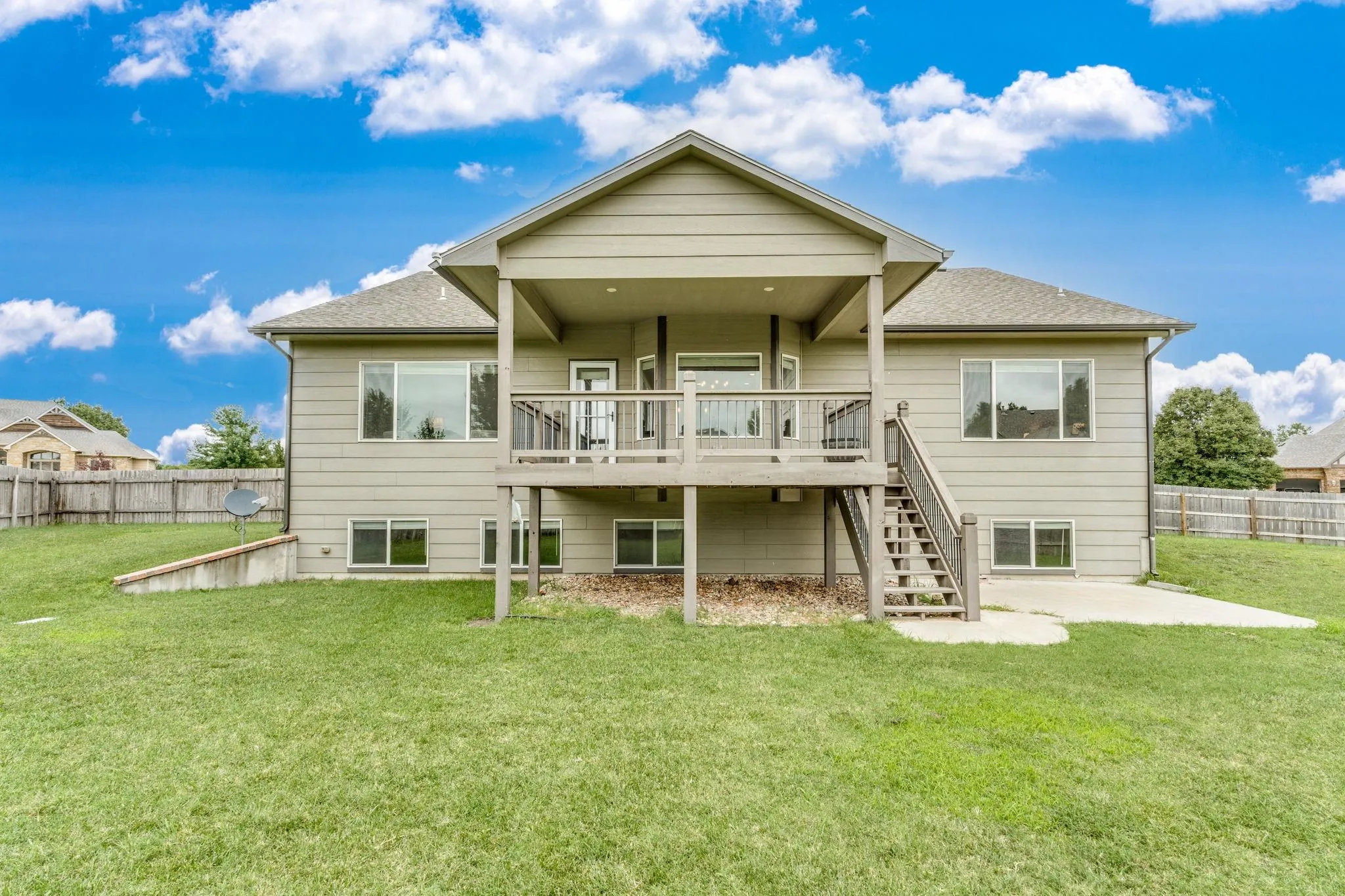 Park City, Kansas 67147, United States, 6 Bedrooms Bedrooms, ,4 BathroomsBathrooms,Residential,Active,175162
