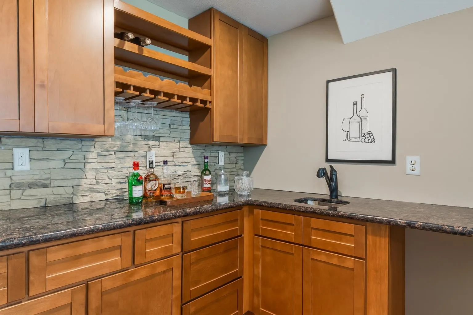 Park City, Kansas 67147, United States, 6 Bedrooms Bedrooms, ,4 BathroomsBathrooms,Residential,Active,175162