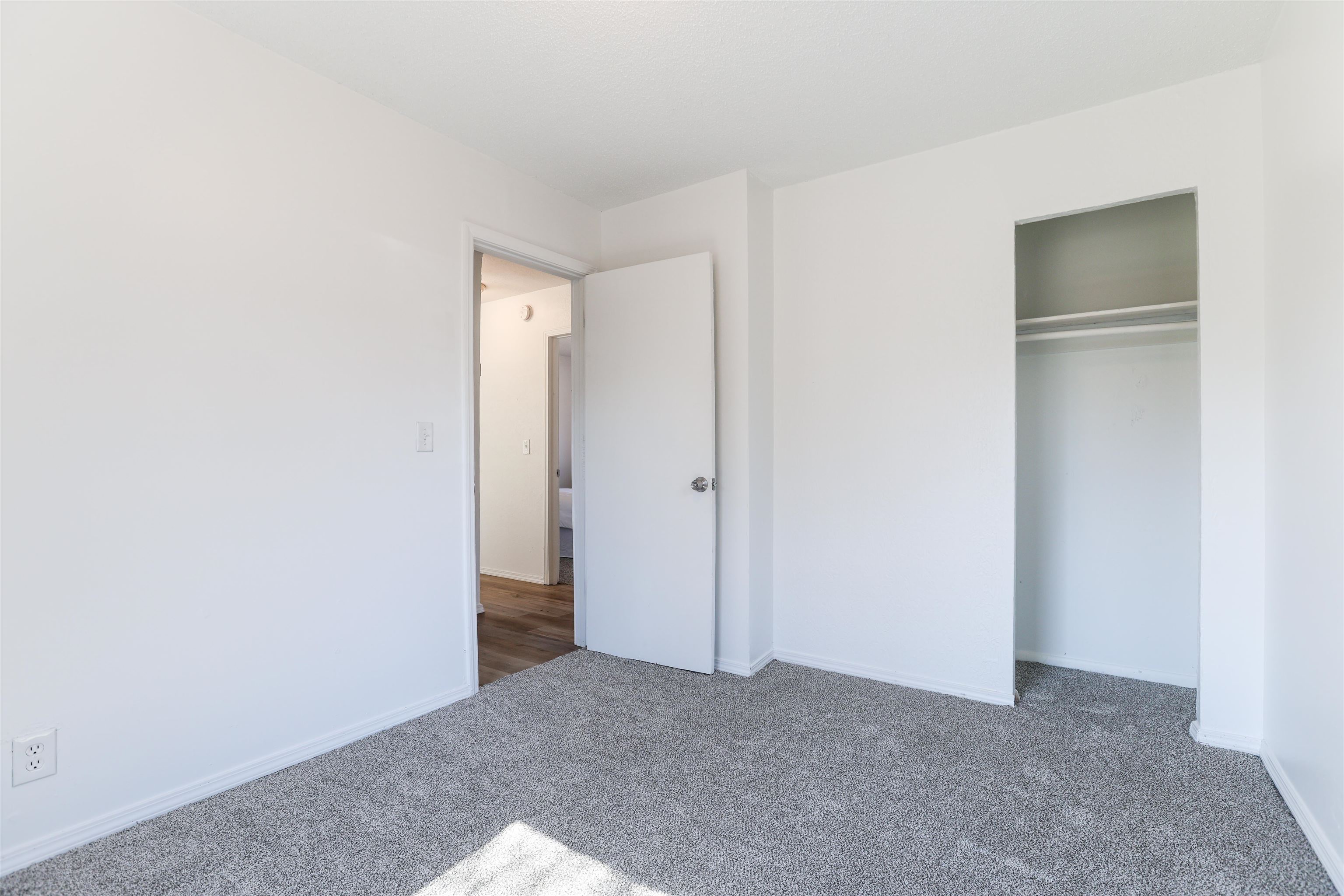 1309 E Charleston Dr, Park City, Kansas image 21