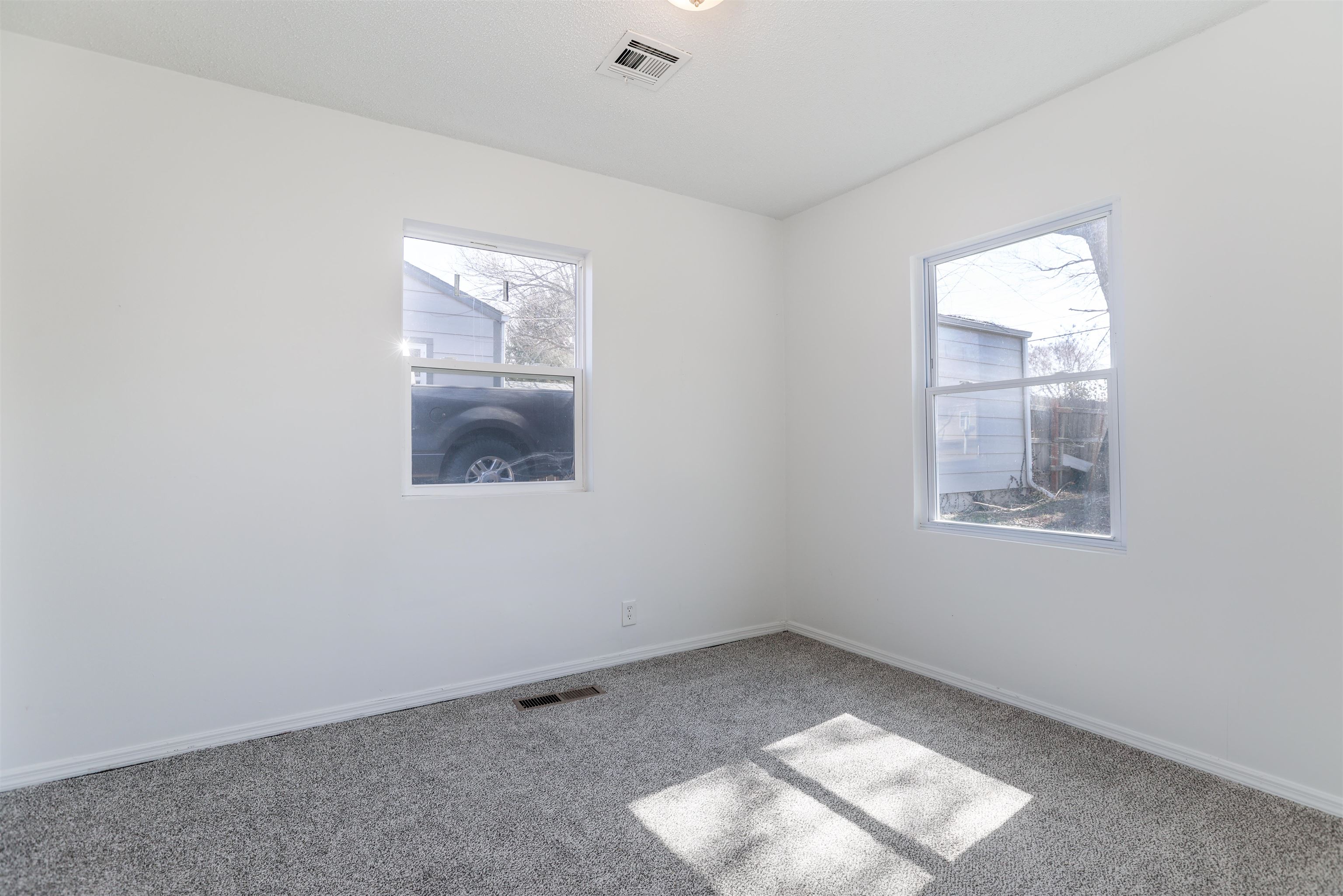 1309 E Charleston Dr, Park City, Kansas image 20