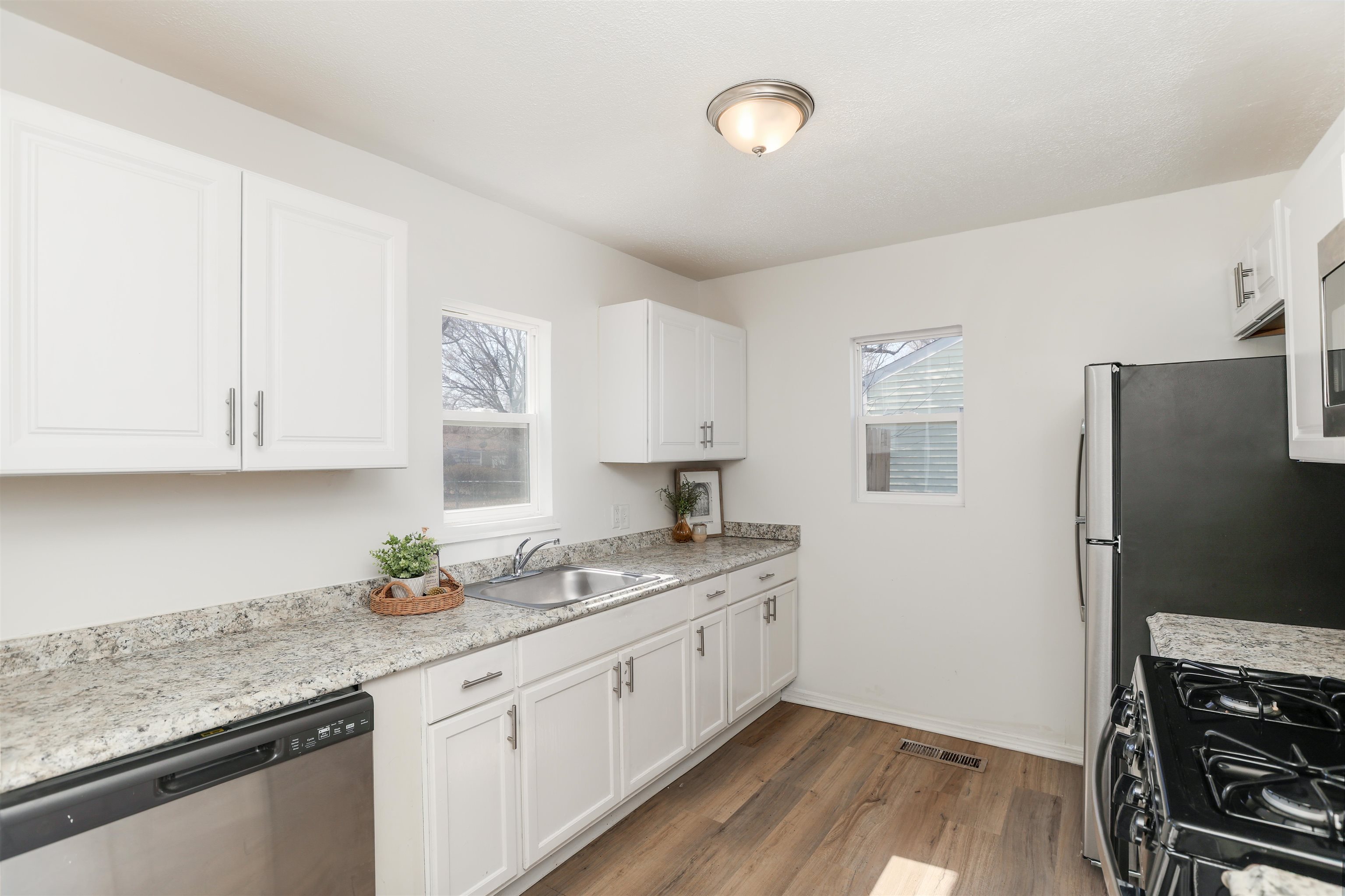 1309 E Charleston Dr, Park City, Kansas image 11