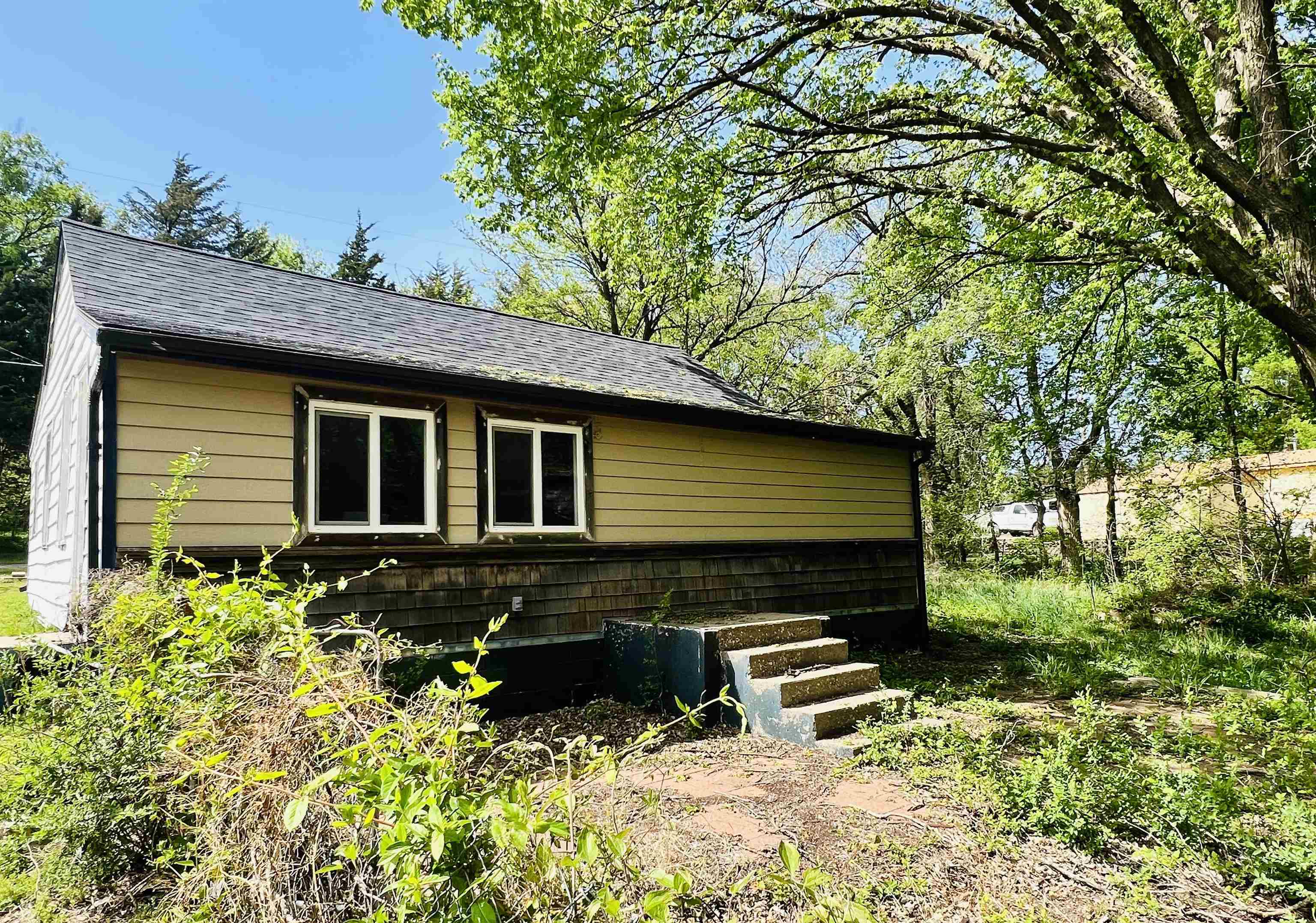 6 Cherry St, Marion, Kansas image 3