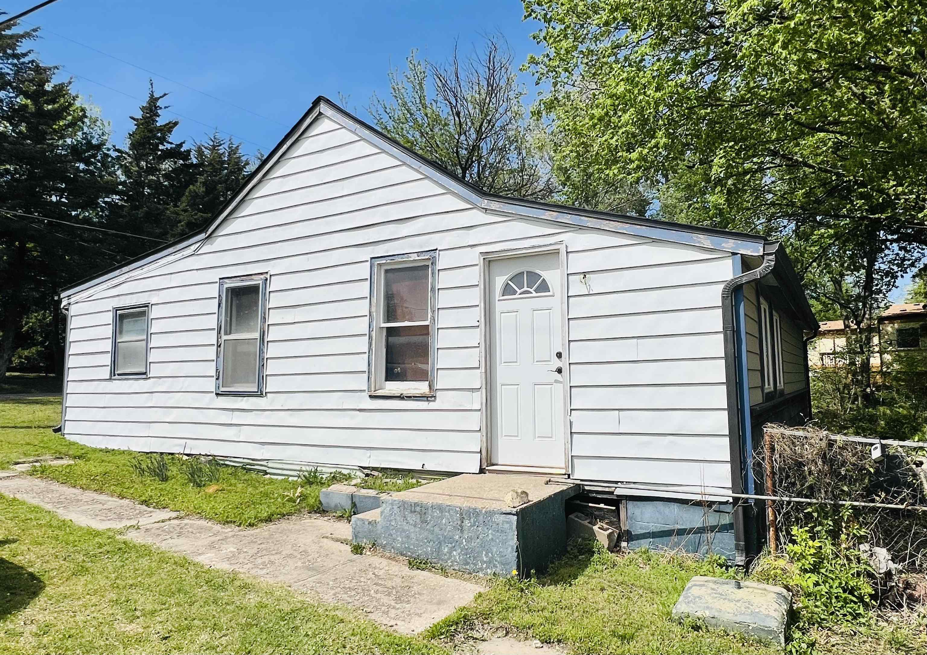 6 Cherry St, Marion, Kansas image 1