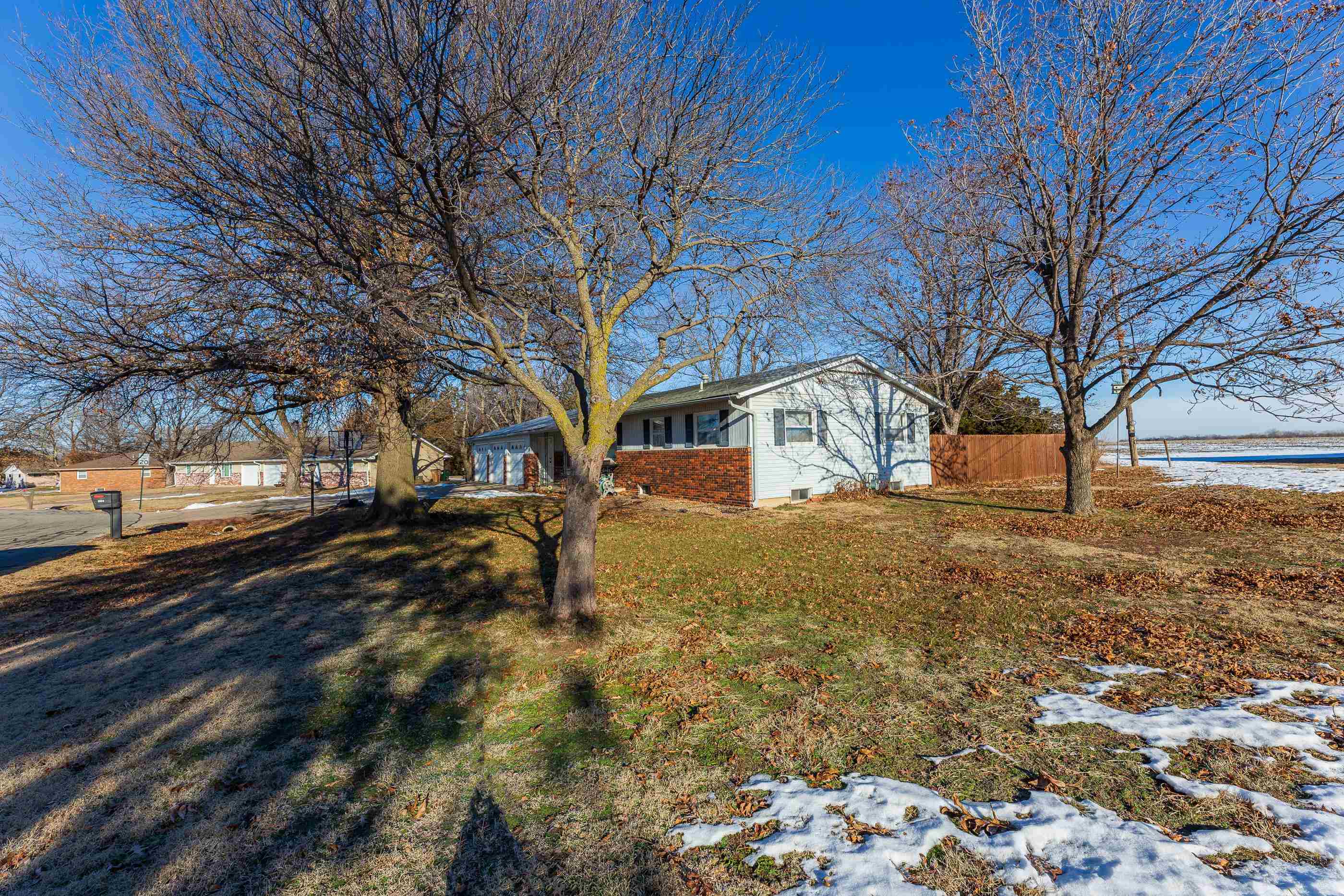 904 N Wheatland Dr, Buhler, Kansas image 3