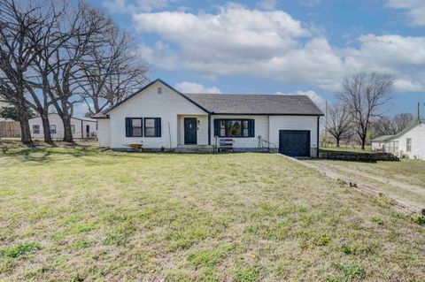 Homes For Sale - 6797 312th Rd<br/> Cowley County, Arkansas City, KS 67005