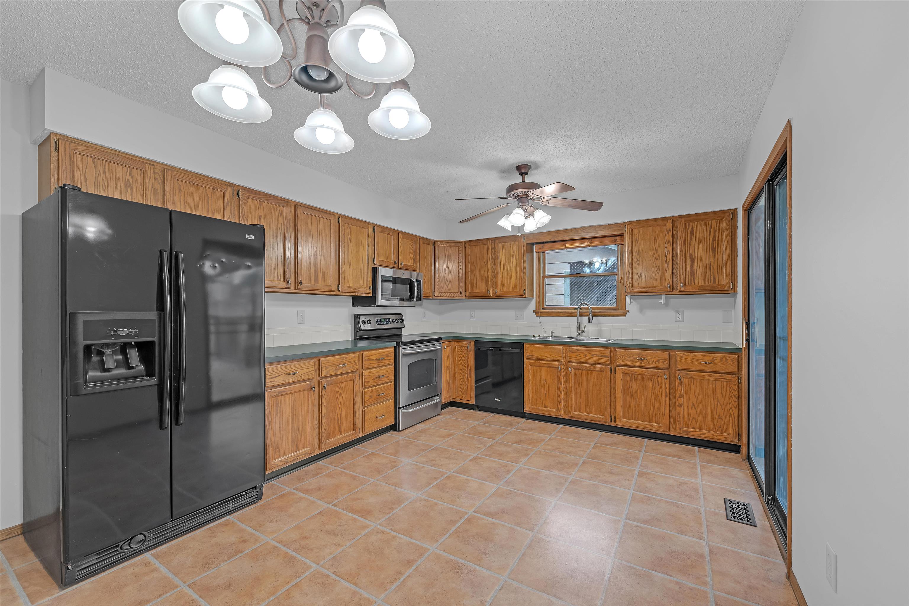 6106 W 38th Ct S Ct, Wichita, Kansas image 7
