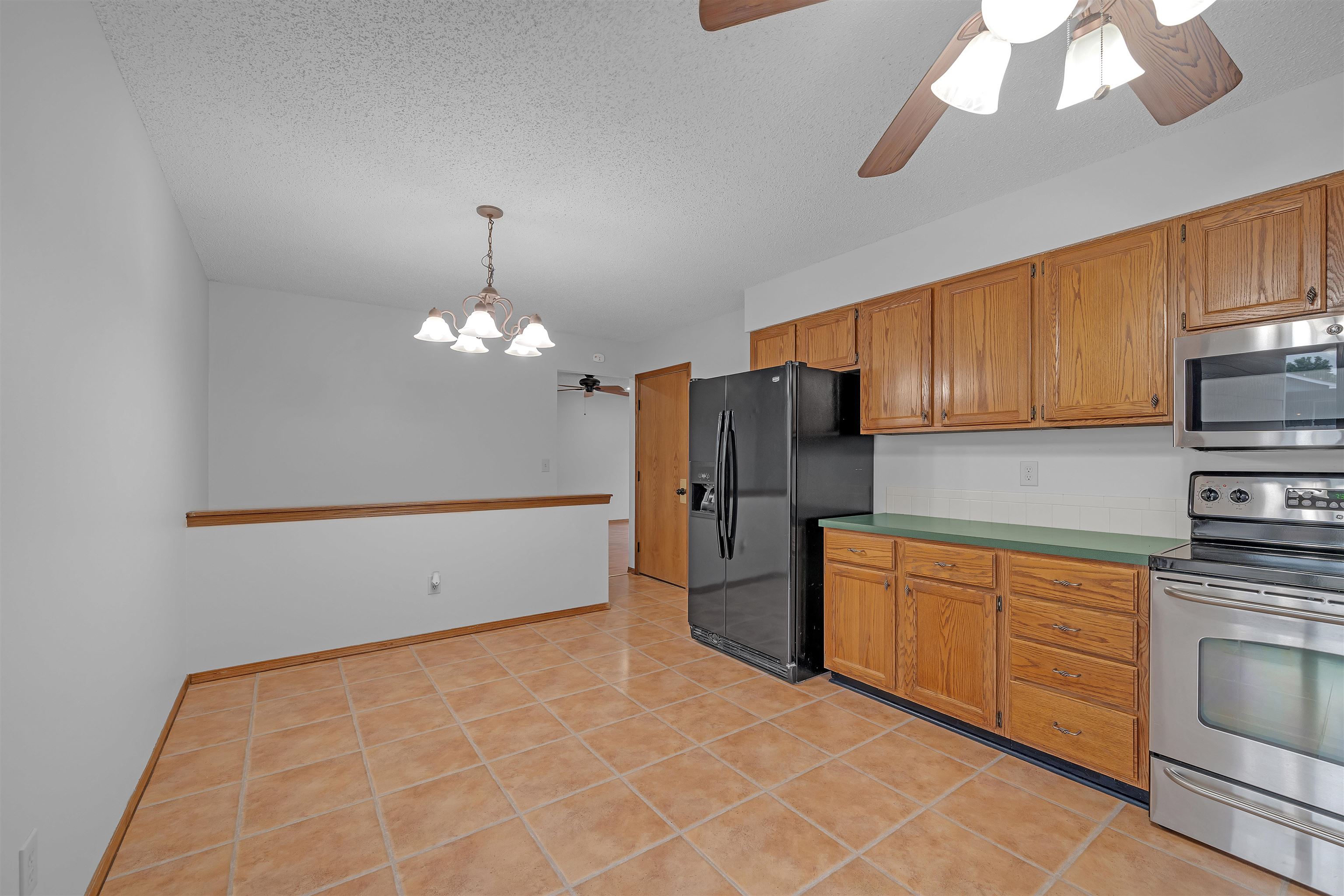 6106 W 38th Ct S Ct, Wichita, Kansas image 8