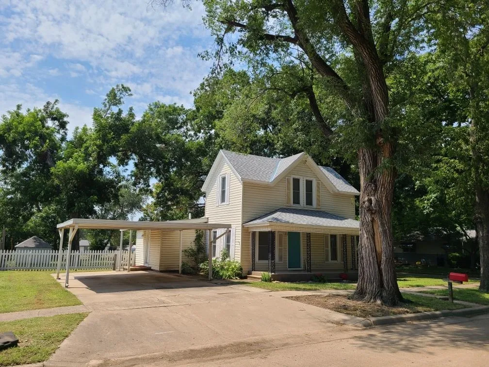 Winfield, Kansas 67156, United States, 3 Bedrooms Bedrooms, ,1 BathroomBathrooms,Residential,Active,189091