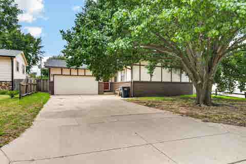 Homes For Sale - 3933 W 32nd St S St<br/> Sedgwick County, Wichita, KS 67217