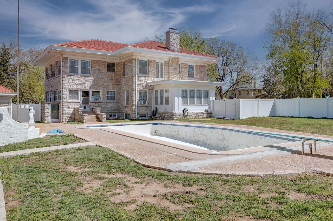 411 N B St, Arkansas City, Kansas image 35