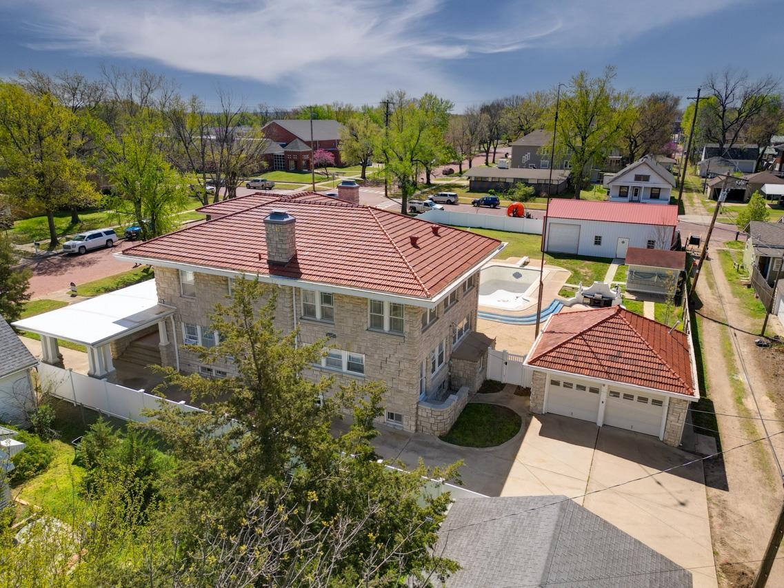 411 N B St, Arkansas City, Kansas image 4
