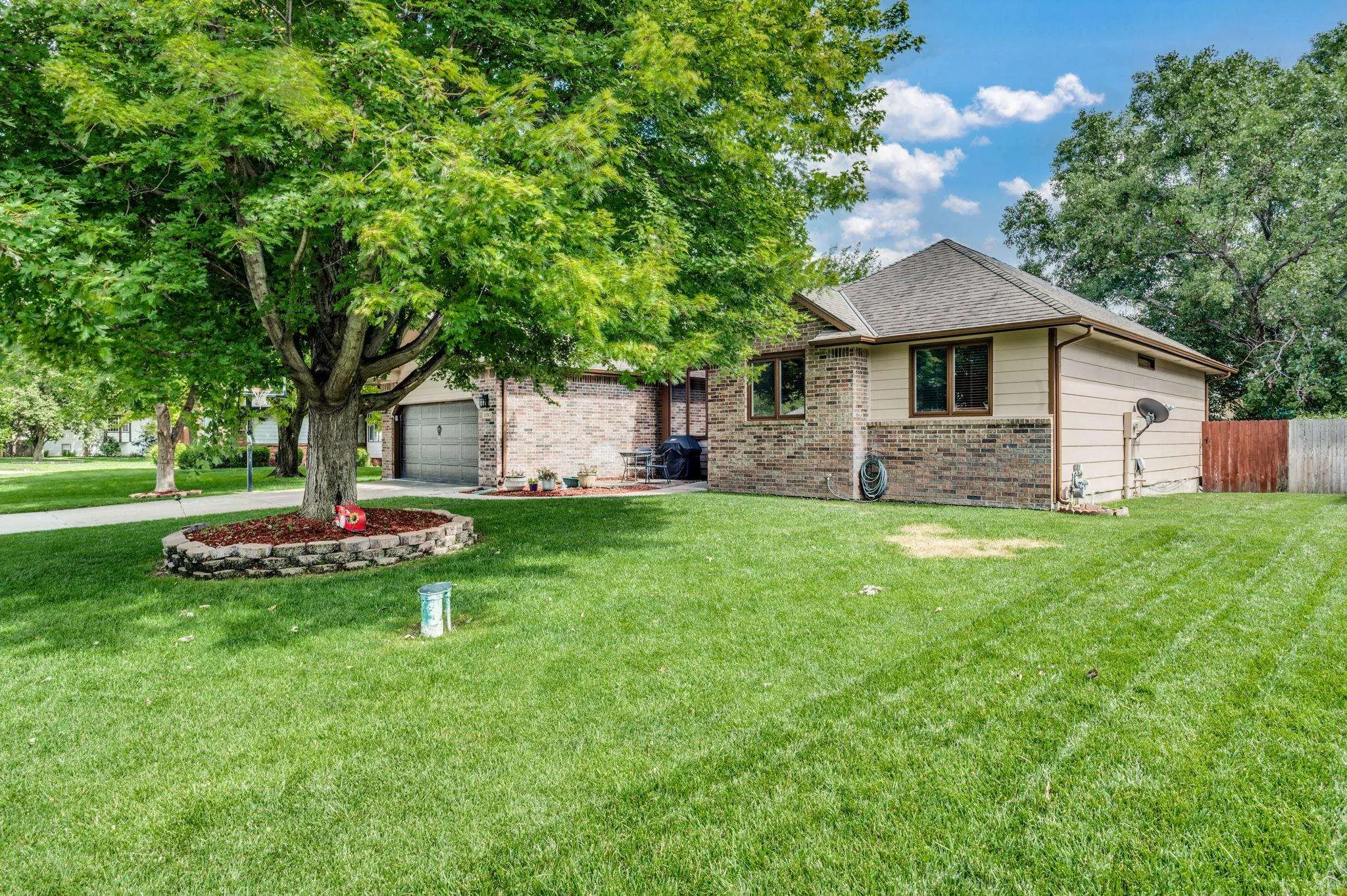 Wichita, Kansas 67212, United States, 5 Bedrooms Bedrooms, ,3 BathroomsBathrooms,Residential,Active,150500