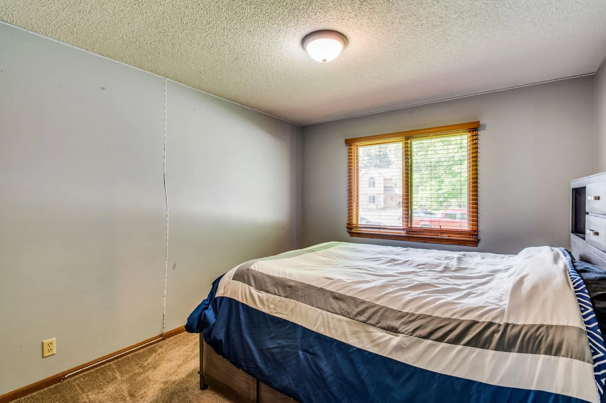 Wichita, Kansas 67212, United States, 5 Bedrooms Bedrooms, ,3 BathroomsBathrooms,Residential,Active,150500