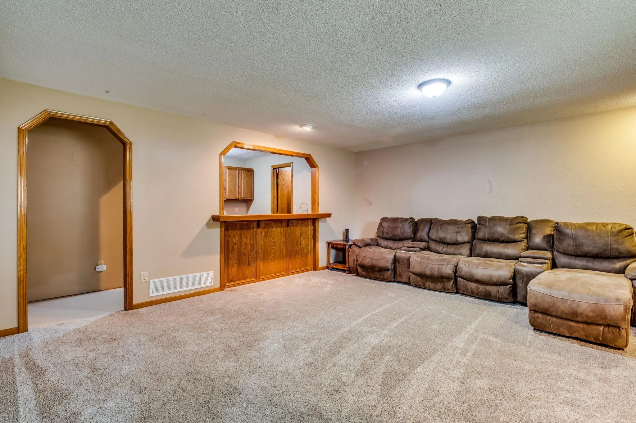 Wichita, Kansas 67212, United States, 5 Bedrooms Bedrooms, ,3 BathroomsBathrooms,Residential,Active,150500