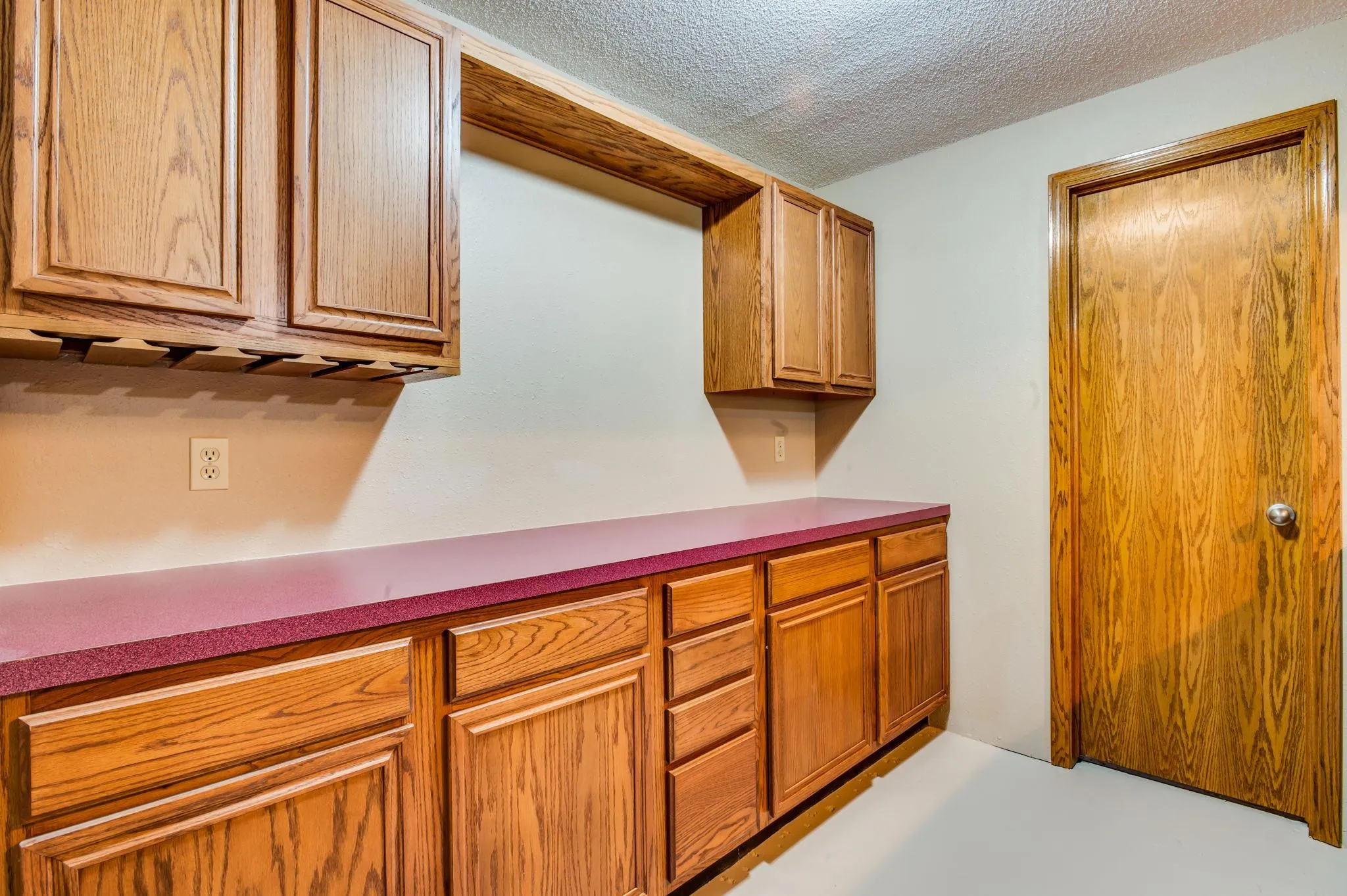 Wichita, Kansas 67212, United States, 5 Bedrooms Bedrooms, ,3 BathroomsBathrooms,Residential,Active,150500