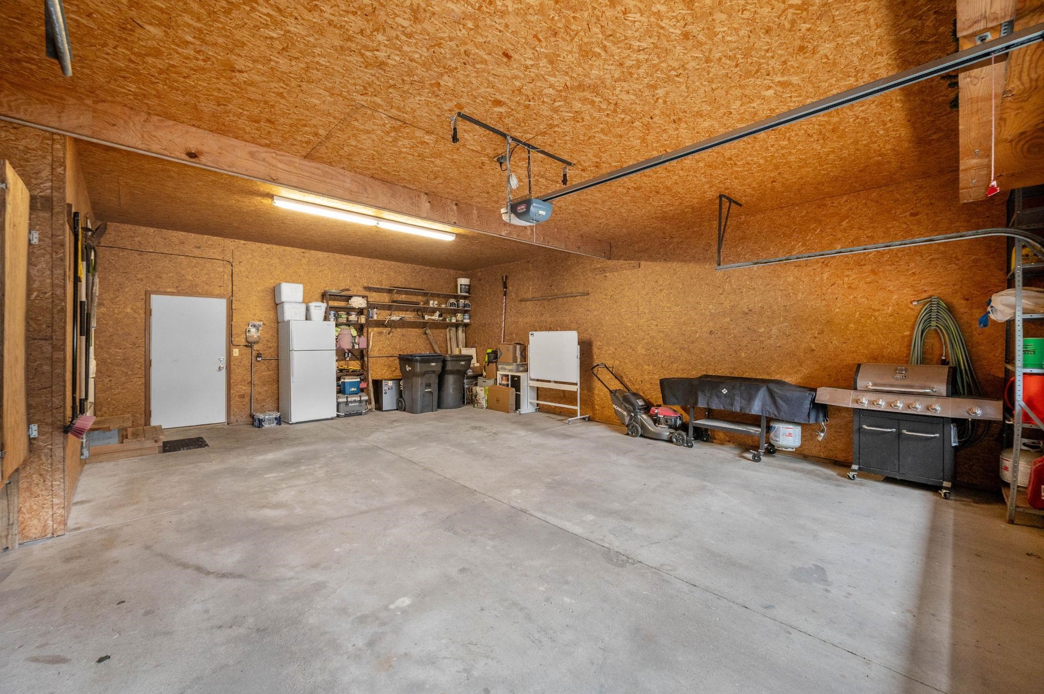 3222 Mourning Dove Ln, Newton, Kansas image 23