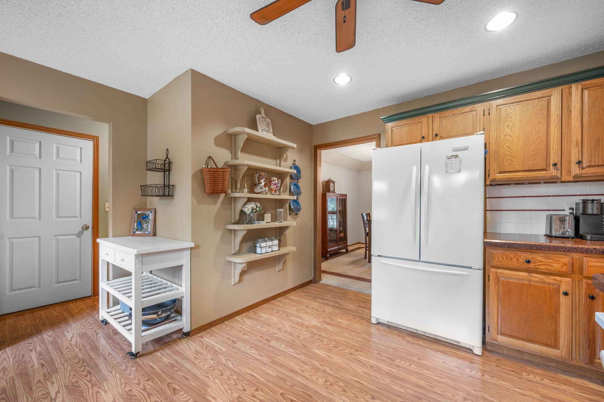 3222 Mourning Dove Ln, Newton, Kansas image 14
