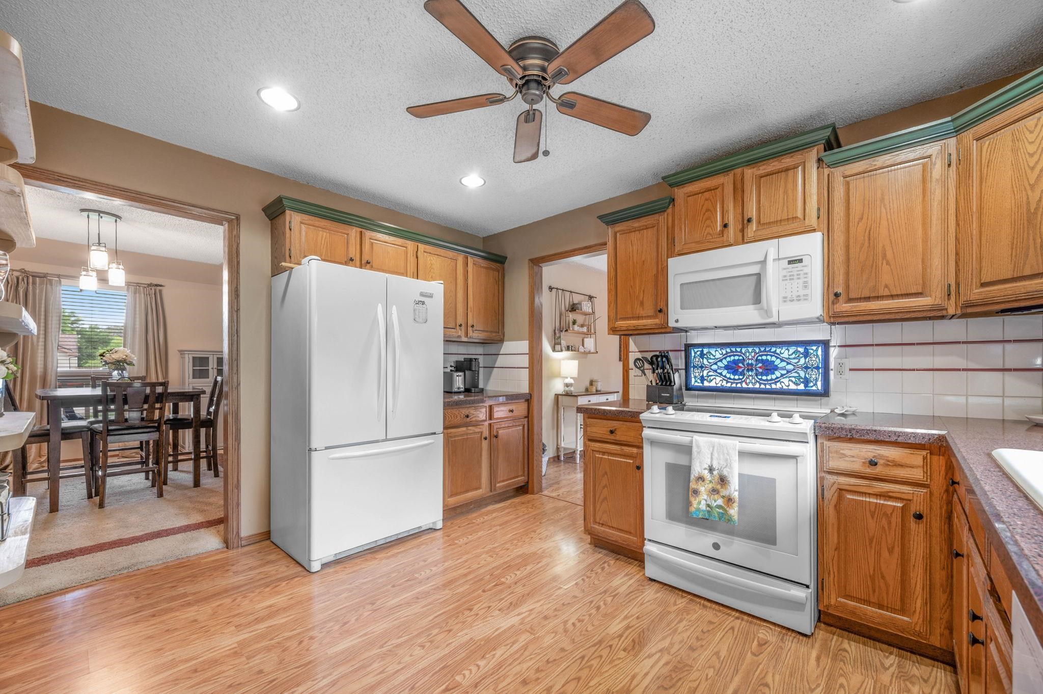 3222 Mourning Dove Ln, Newton, Kansas image 13
