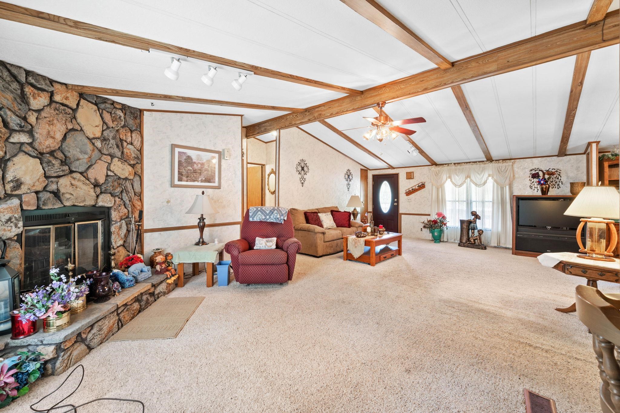 4866 S Bluff St, Wichita, Kansas image 9