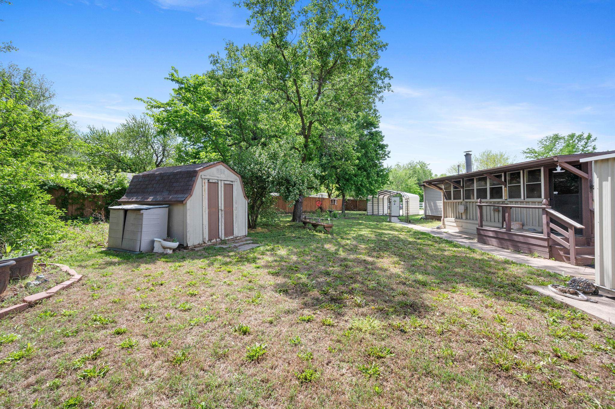 4866 S Bluff St, Wichita, Kansas image 27