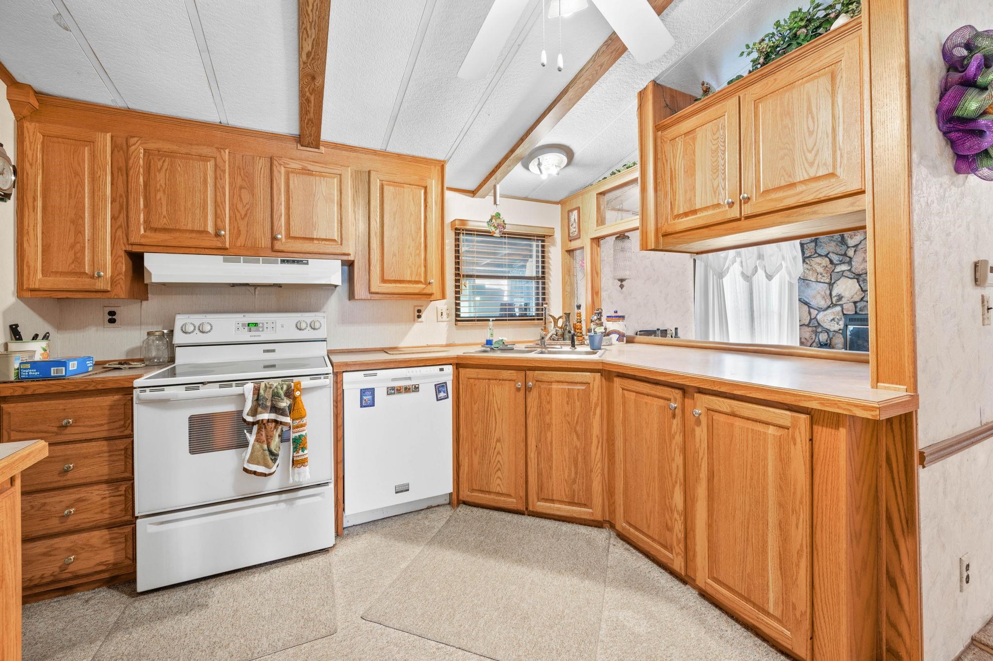 4866 S Bluff St, Wichita, Kansas image 14