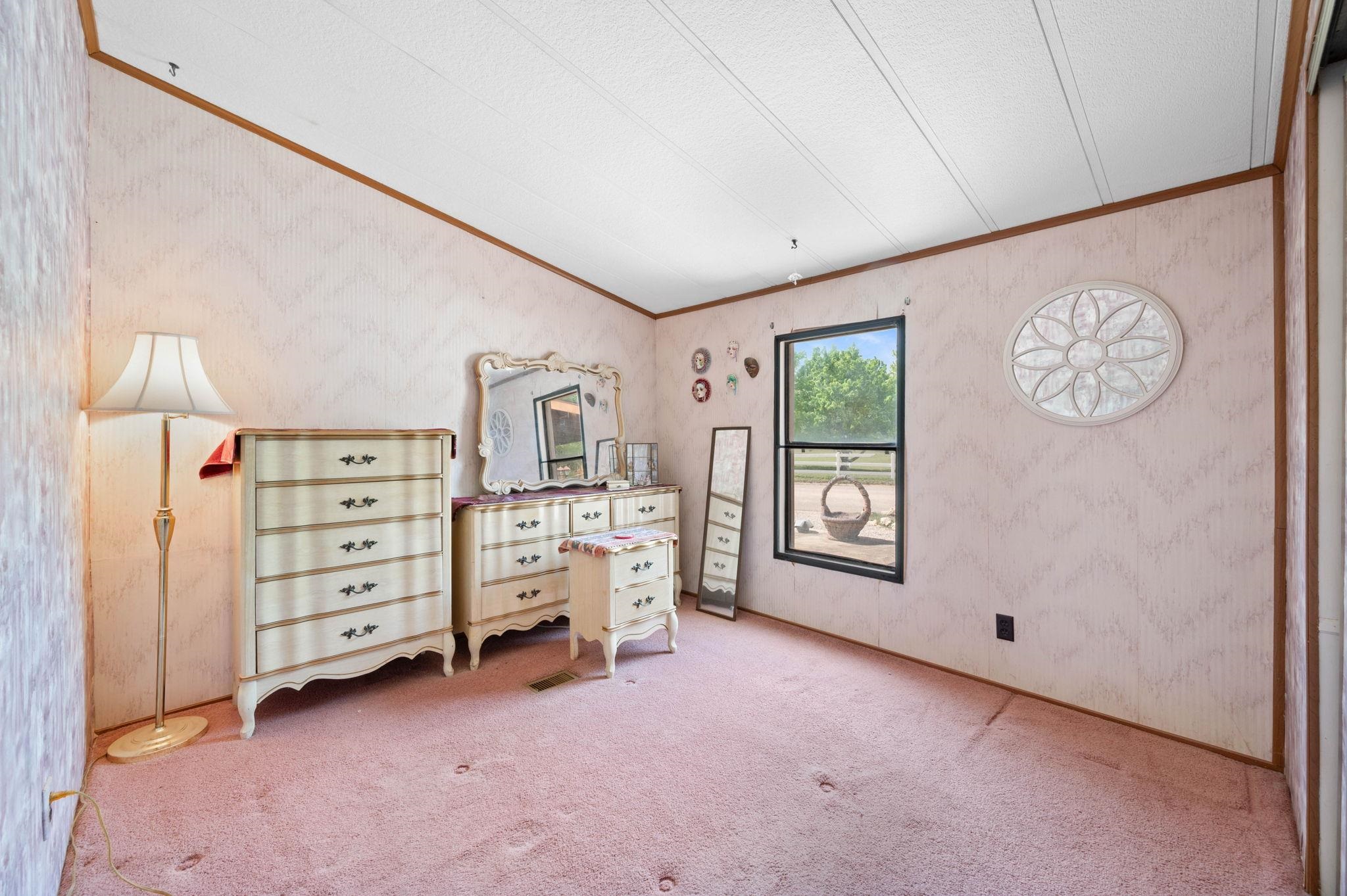 4866 S Bluff St, Wichita, Kansas image 22