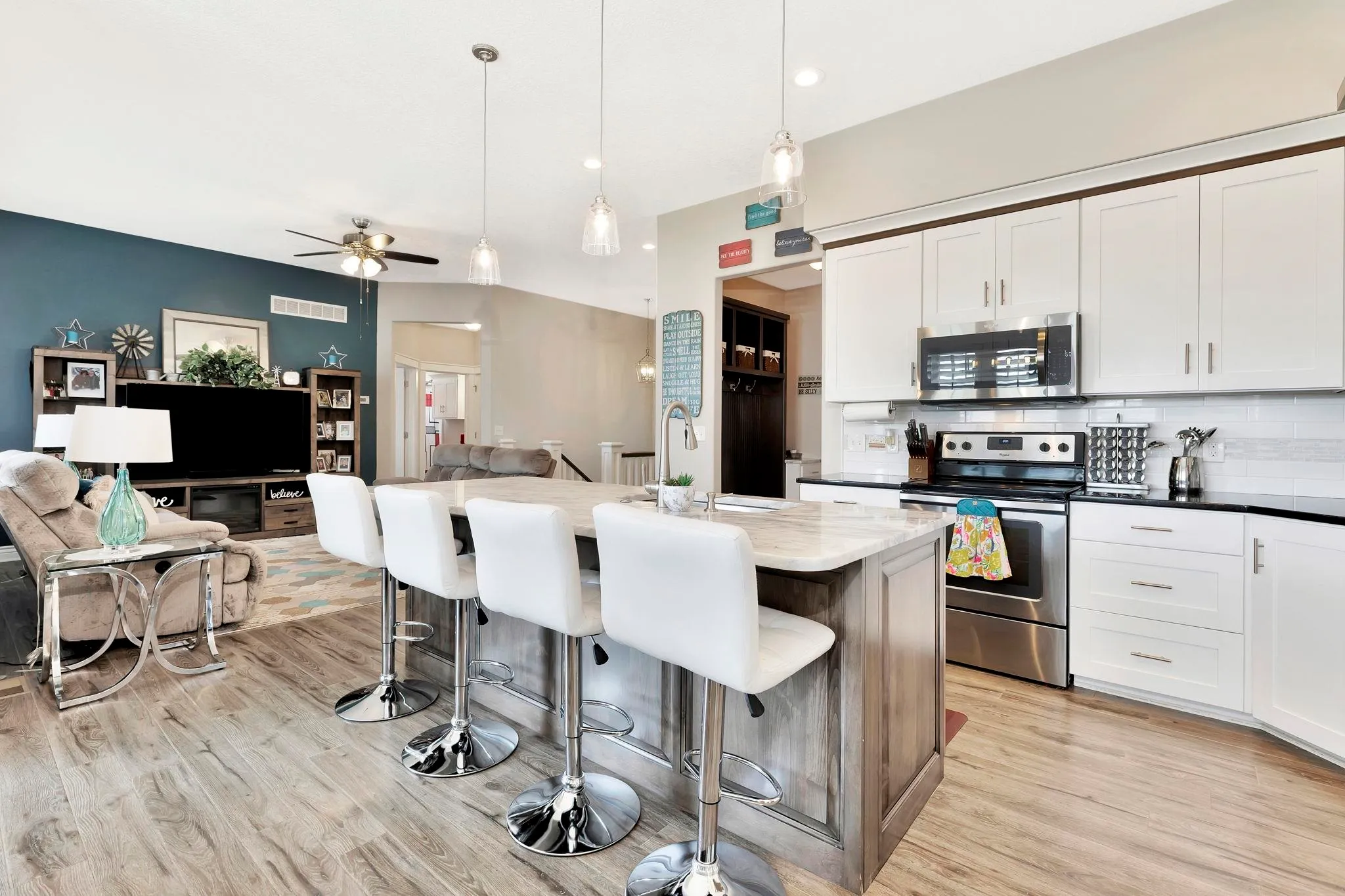 Park City, Kansas 67219, United States, 4 Bedrooms Bedrooms, ,3 BathroomsBathrooms,Residential,Active,179892