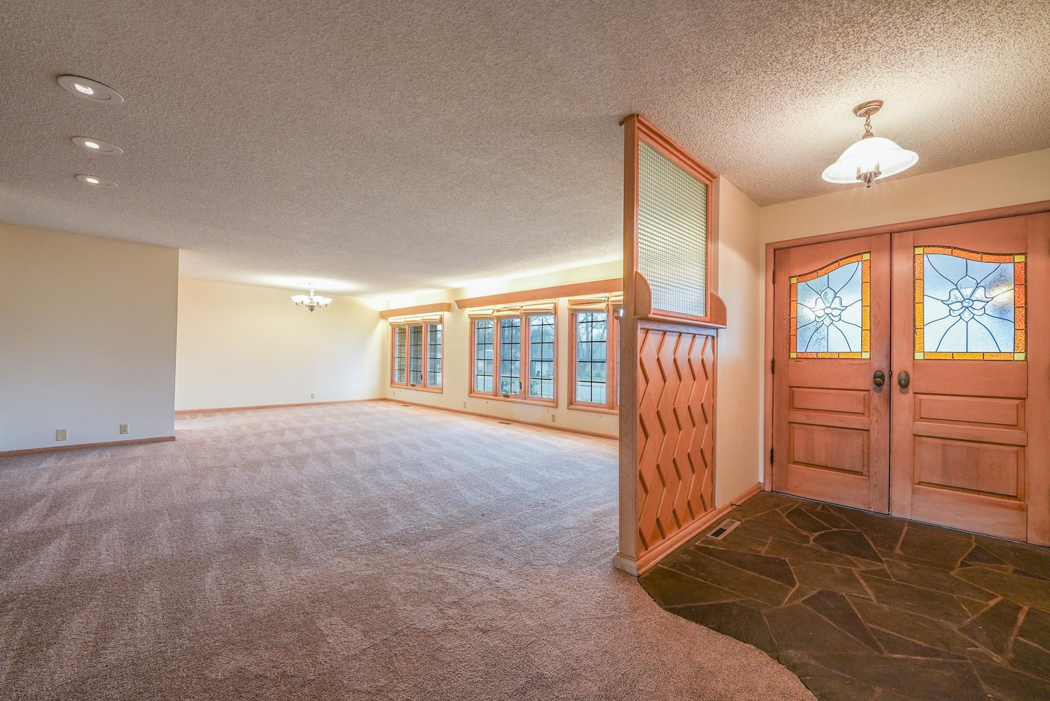 1740 W 3rd Ave, El Dorado, Kansas image 3