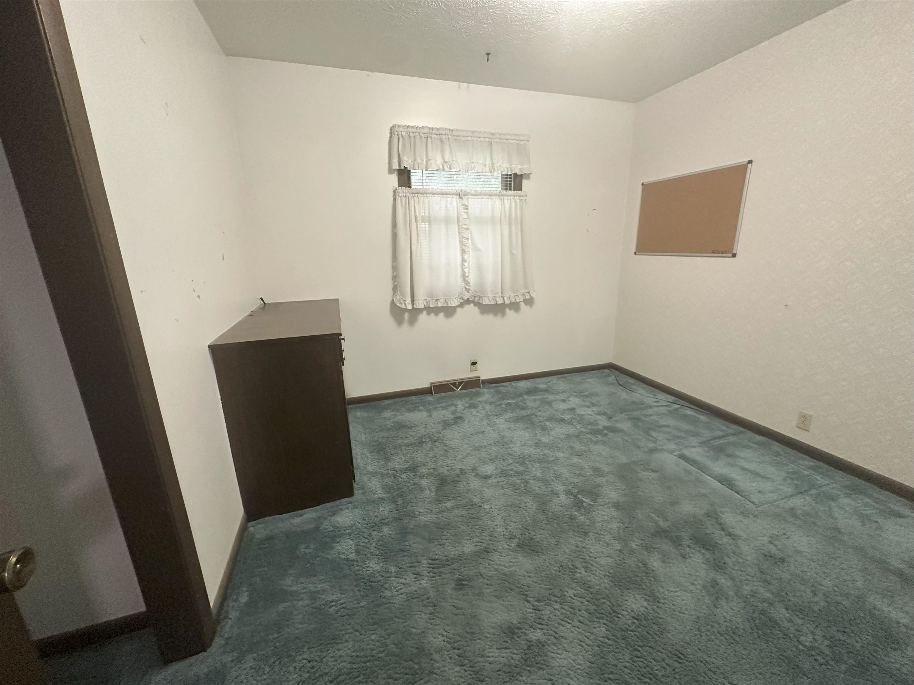 2362 Montclair Dr, Salina, Kansas image 7