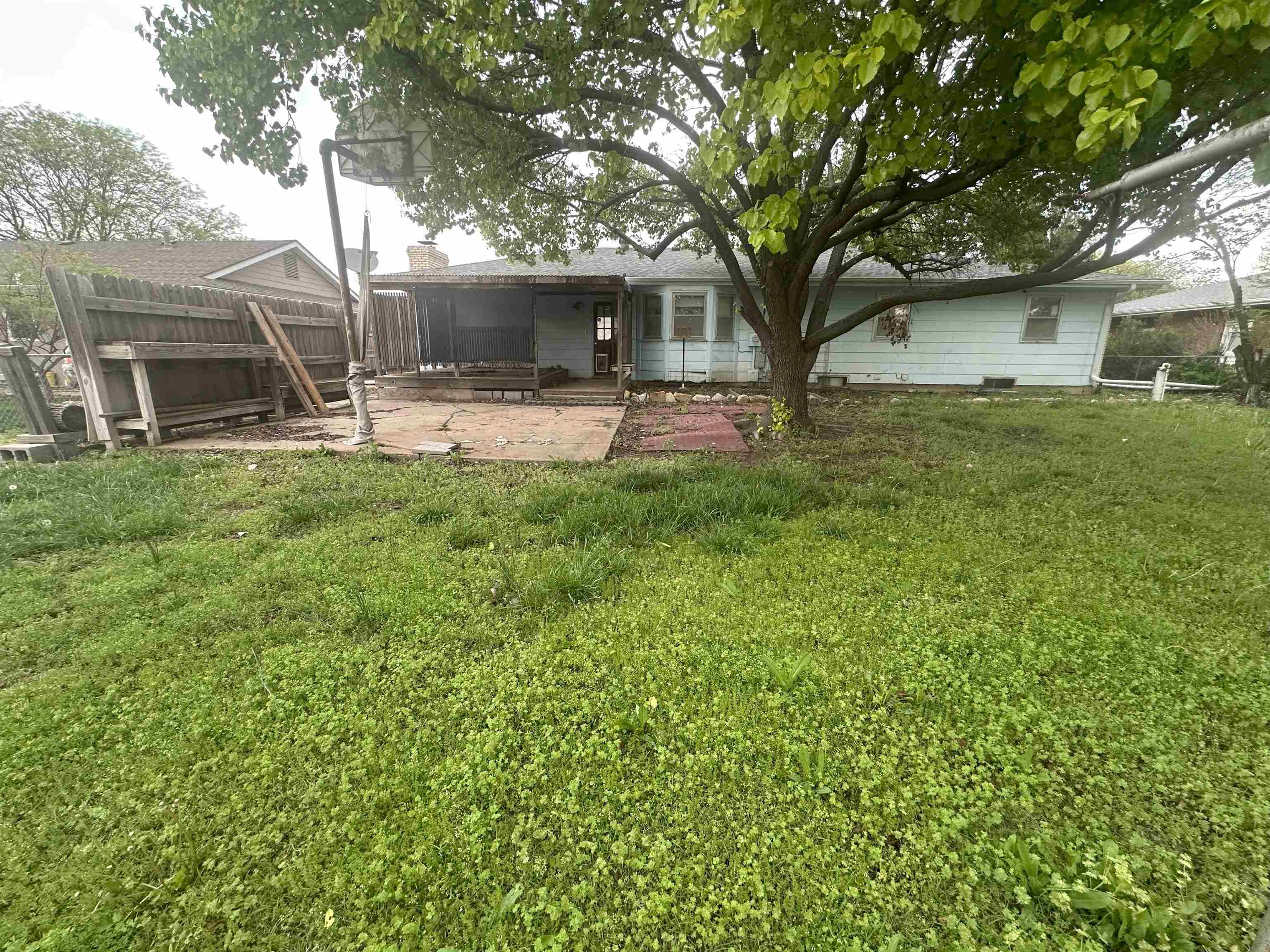 2362 Montclair Dr, Salina, Kansas image 3