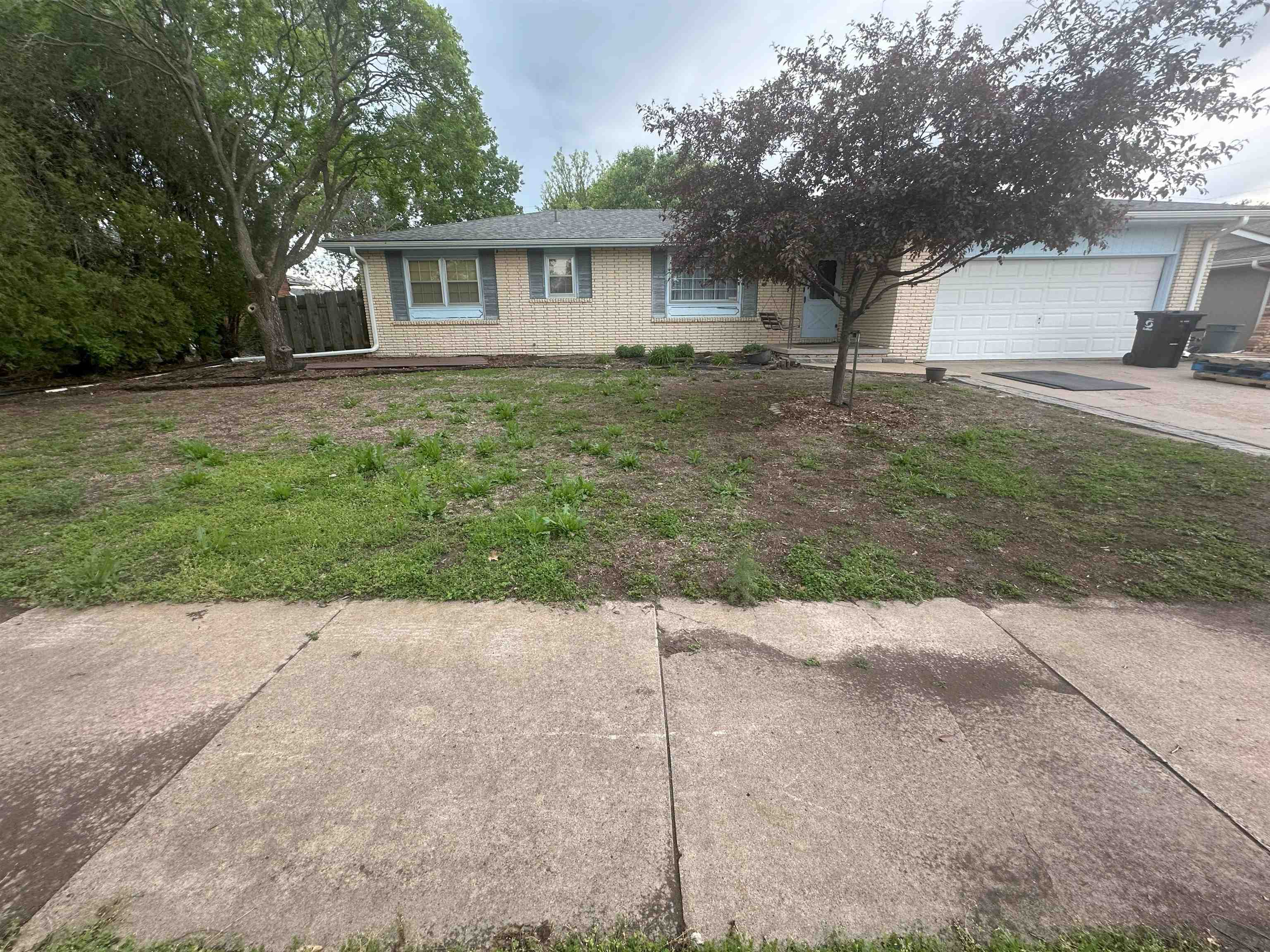 2362 Montclair Dr, Salina, Kansas image 1