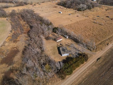 Homes For Sale - 2810 192nd Rd<br/> Winfield, KS 67156