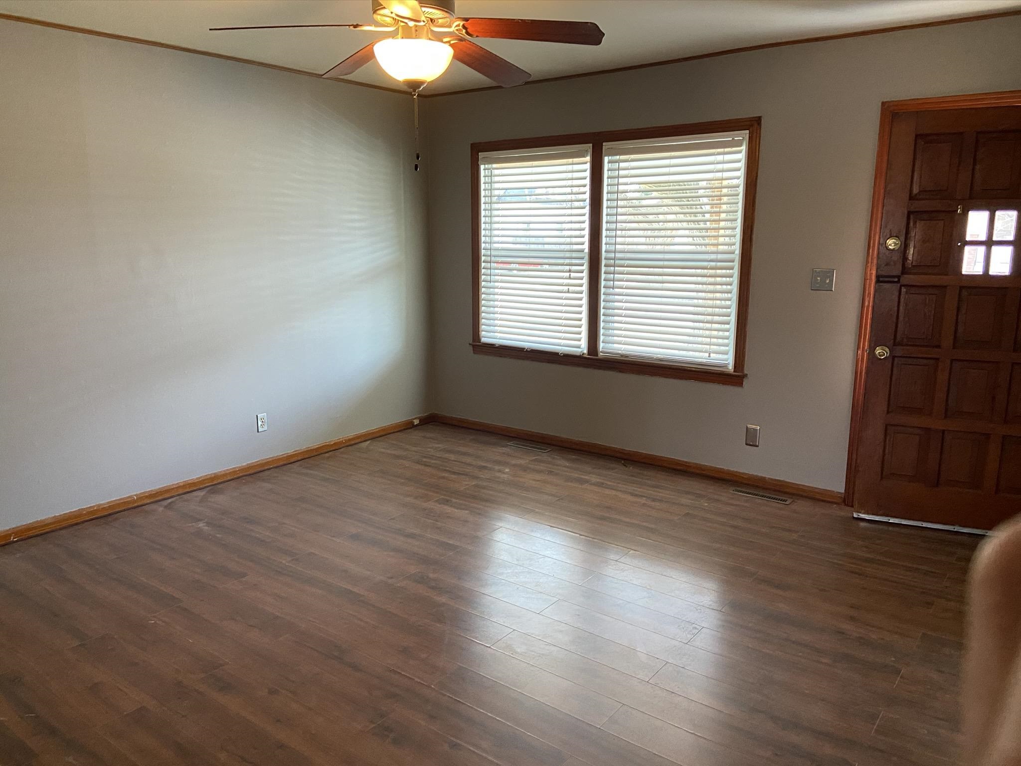 716 S Bonn St, Wichita, Virginia image 3