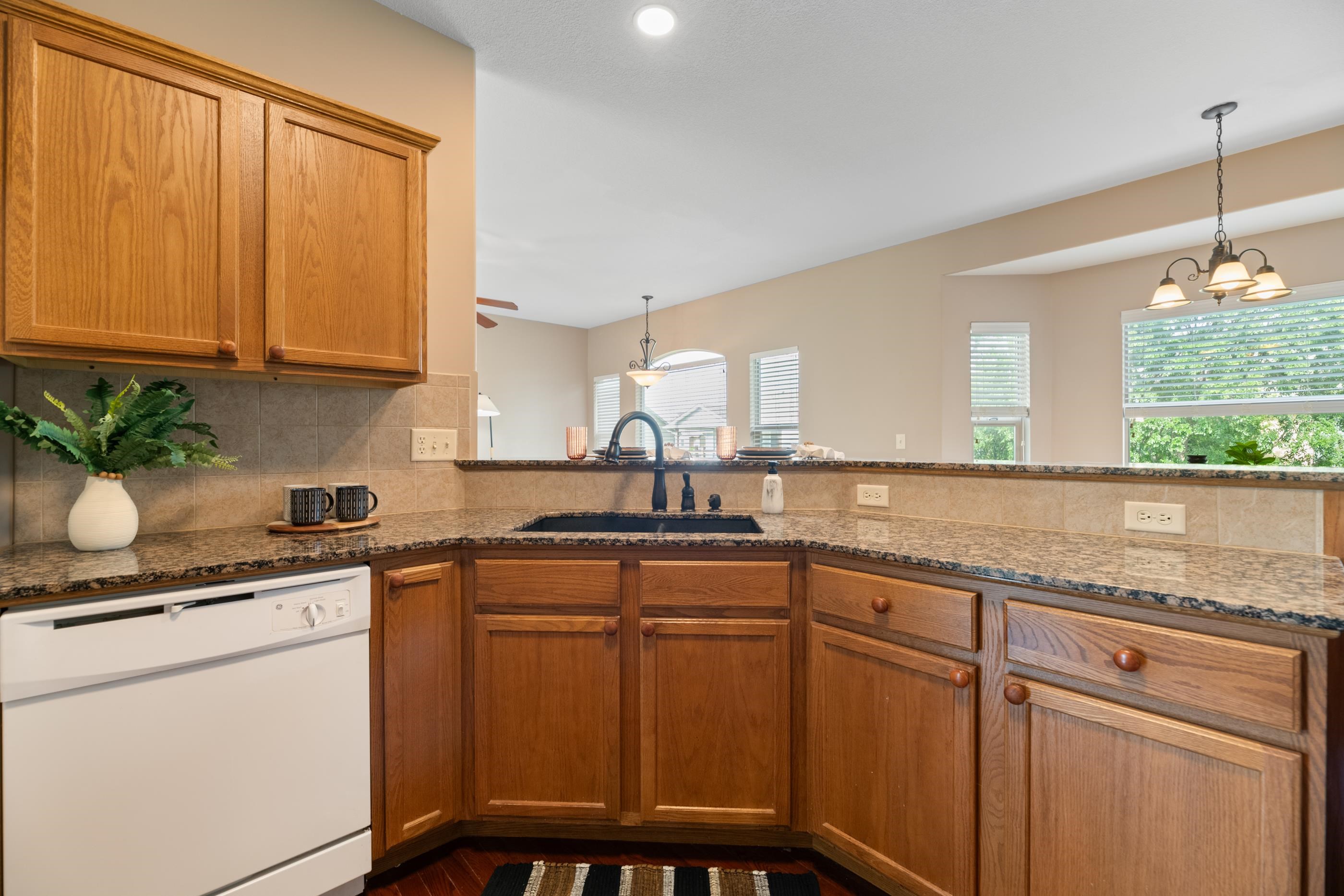 10213 E Stafford Ct, Wichita, Kansas image 10