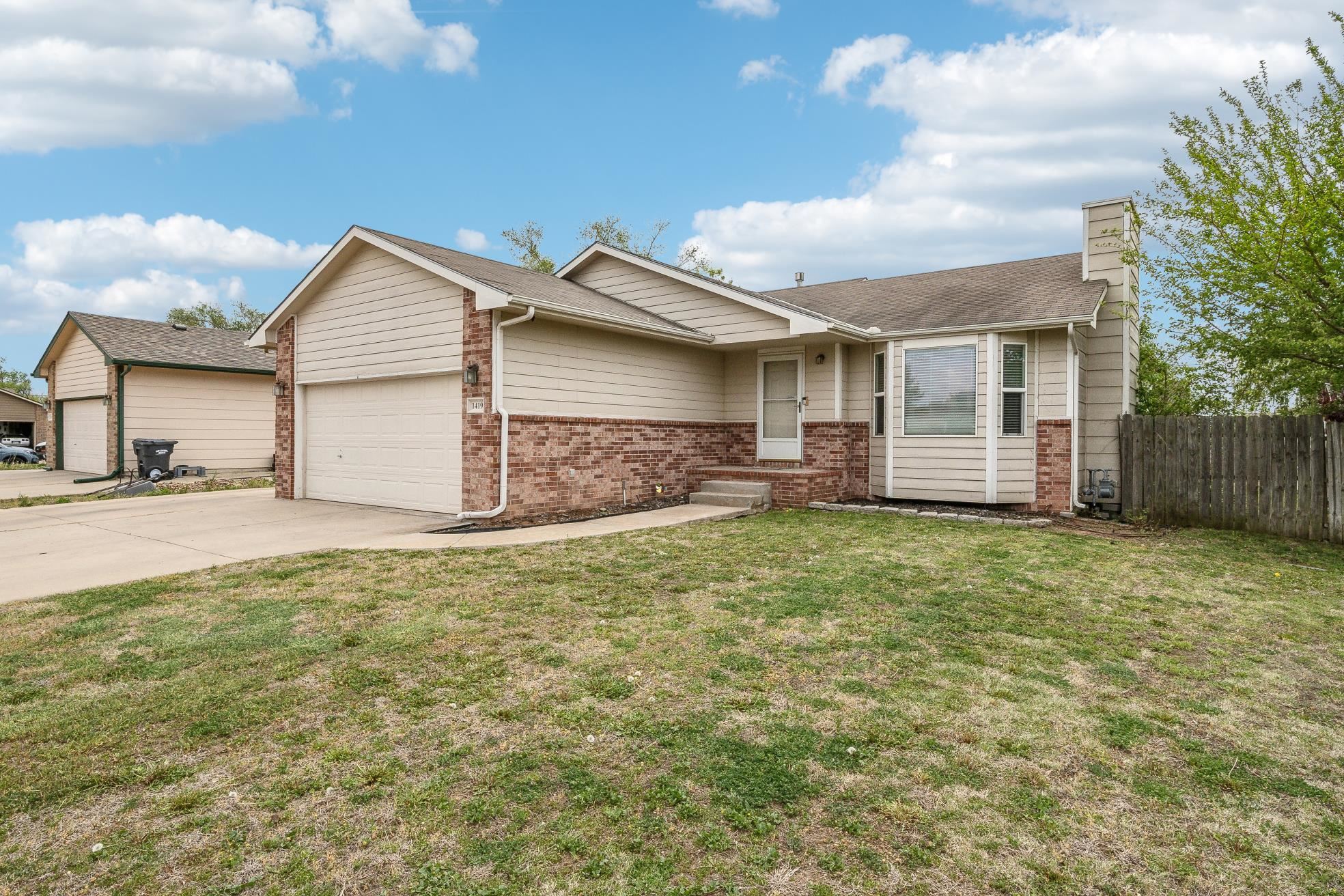 1419 E Hurley St, Haysville, Kansas image 2