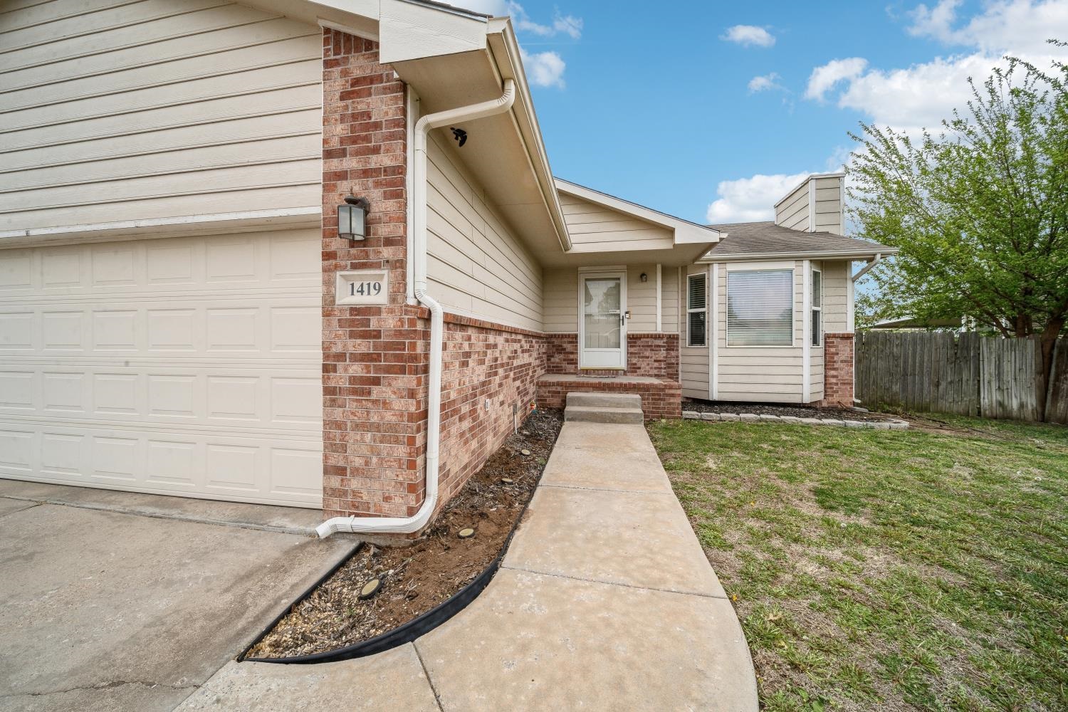 1419 E Hurley St, Haysville, Kansas image 4