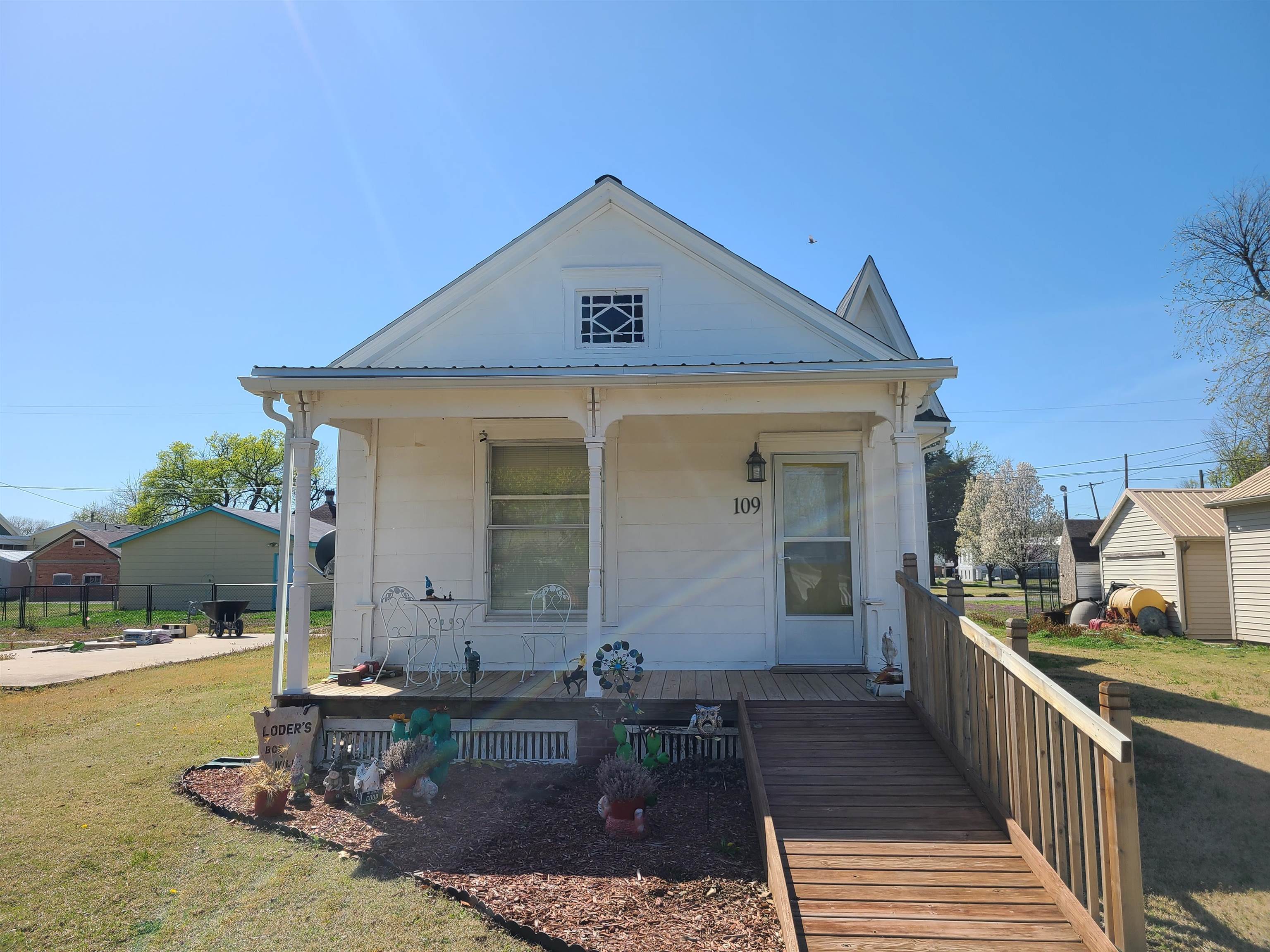 109 N Walton St, Marquette, Kansas image 1