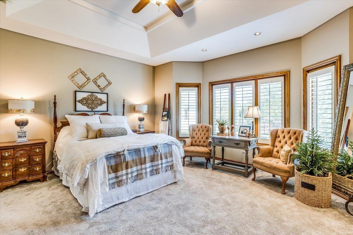 Derby, Kansas 67037, United States, 4 Bedrooms Bedrooms, ,4 BathroomsBathrooms,Residential,Pending,59174