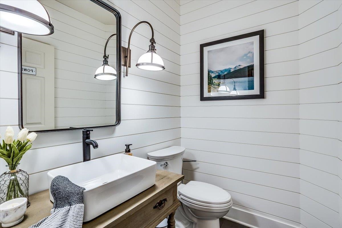 Derby, Kansas 67037, United States, 4 Bedrooms Bedrooms, ,4 BathroomsBathrooms,Residential,Pending,59174