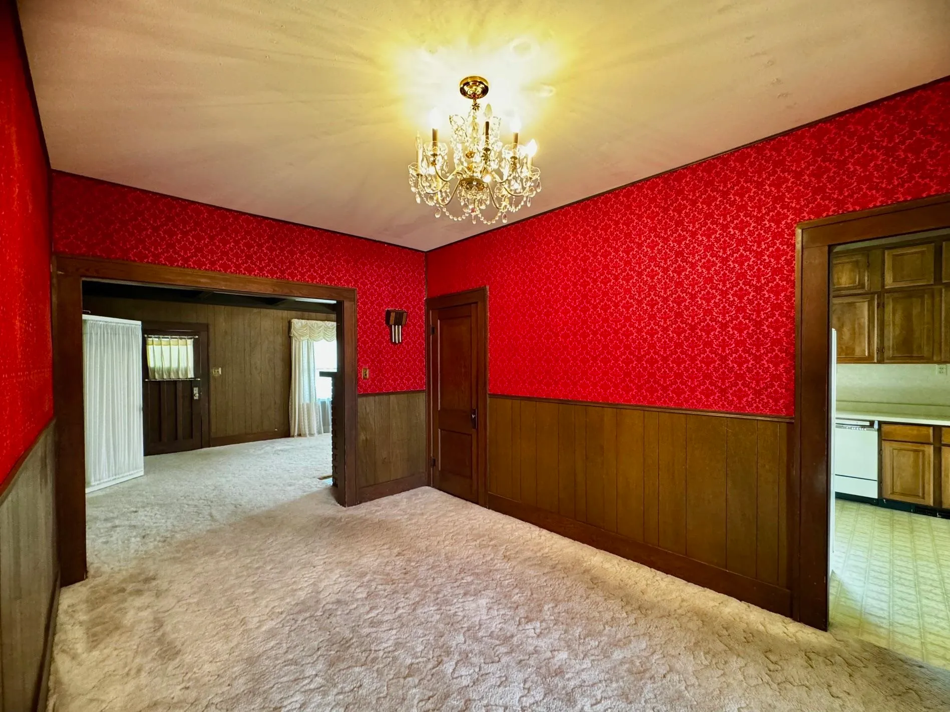 Wellington, Kansas 67152, United States, 3 Bedrooms Bedrooms, ,2 BathroomsBathrooms,Residential,Active,246640