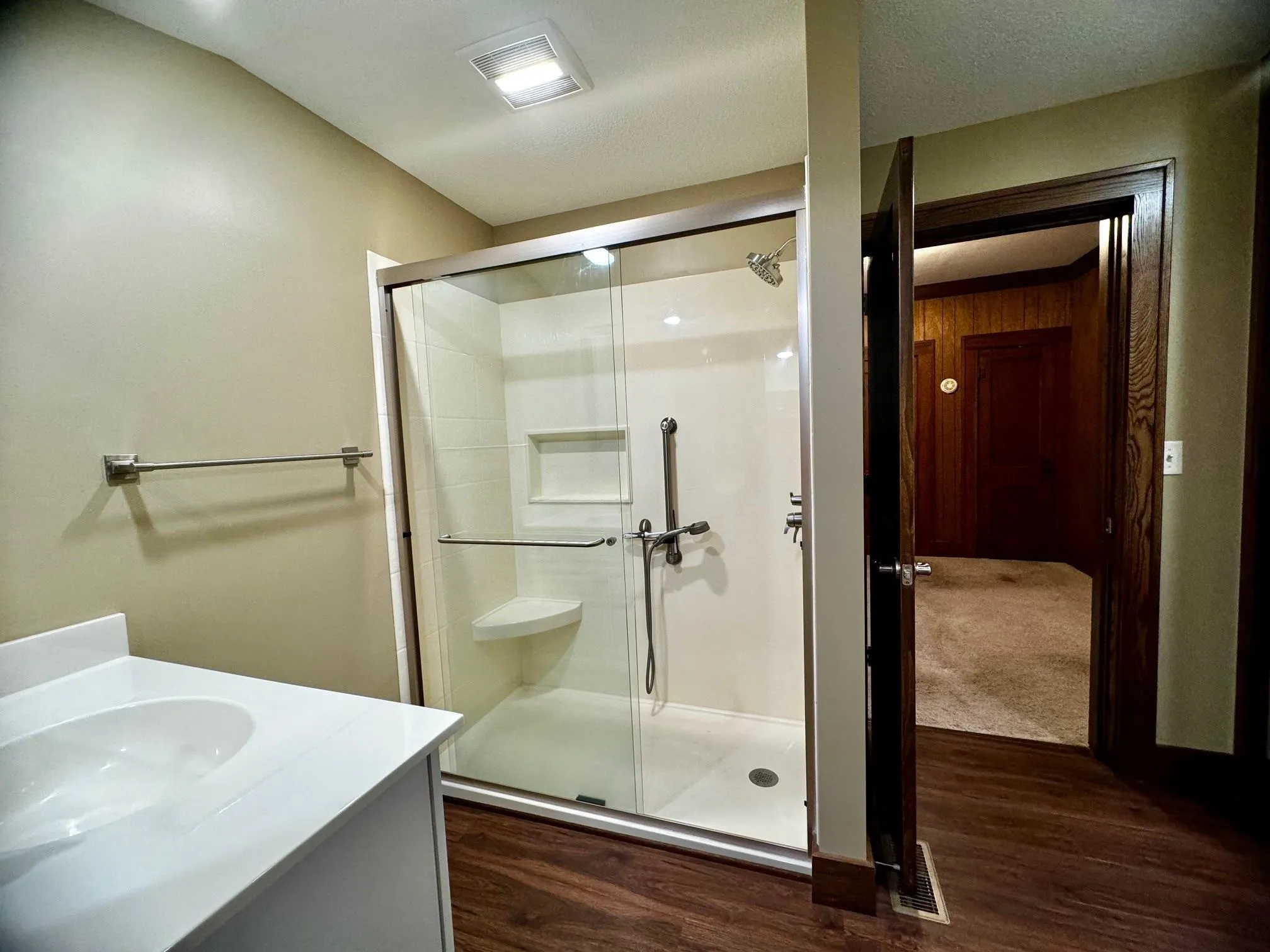 Wellington, Kansas 67152, United States, 3 Bedrooms Bedrooms, ,2 BathroomsBathrooms,Residential,Active,246640