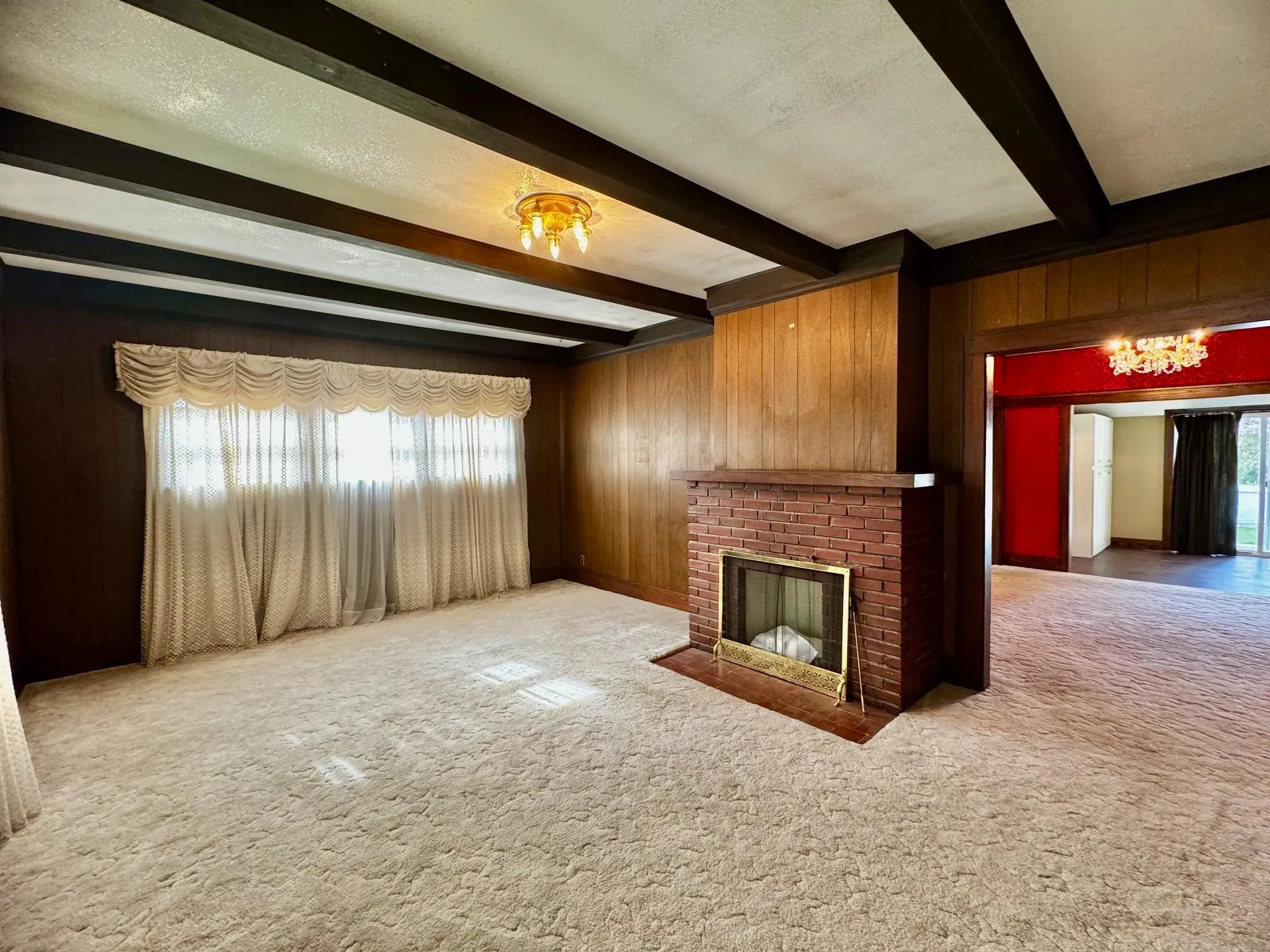 Wellington, Kansas 67152, United States, 3 Bedrooms Bedrooms, ,2 BathroomsBathrooms,Residential,Active,246640